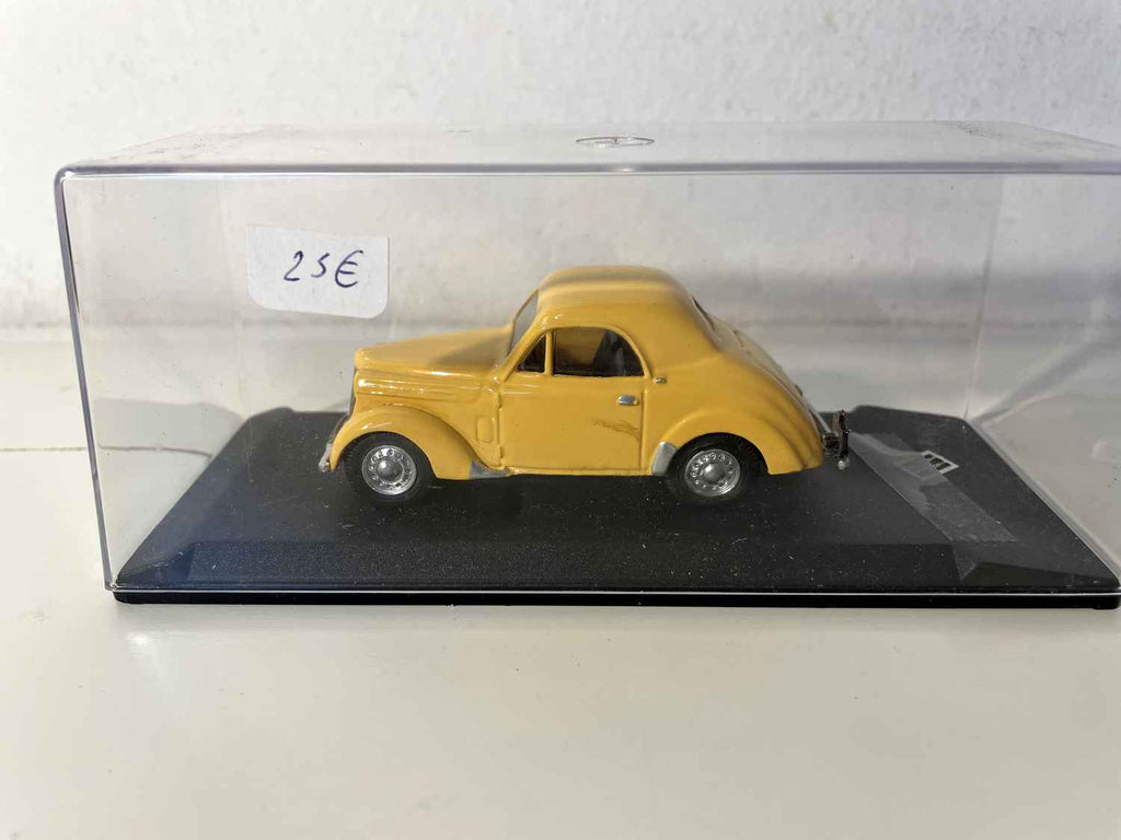 Renault Juvaquatre coupé amarillo (MINIROUTE referencia 79)