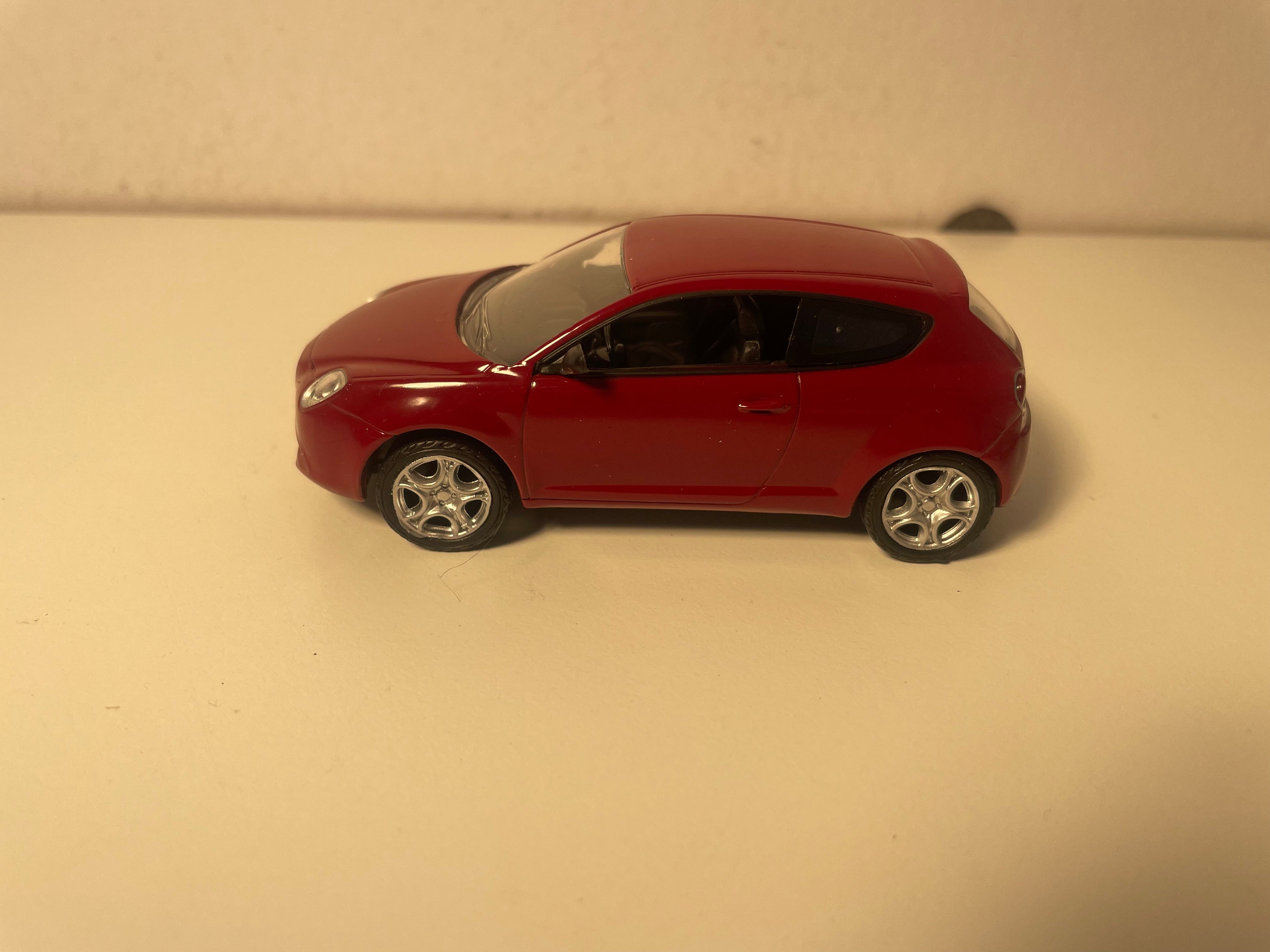 Alfa Roméo Mito rouge foncé/bordeaux - NOREV
