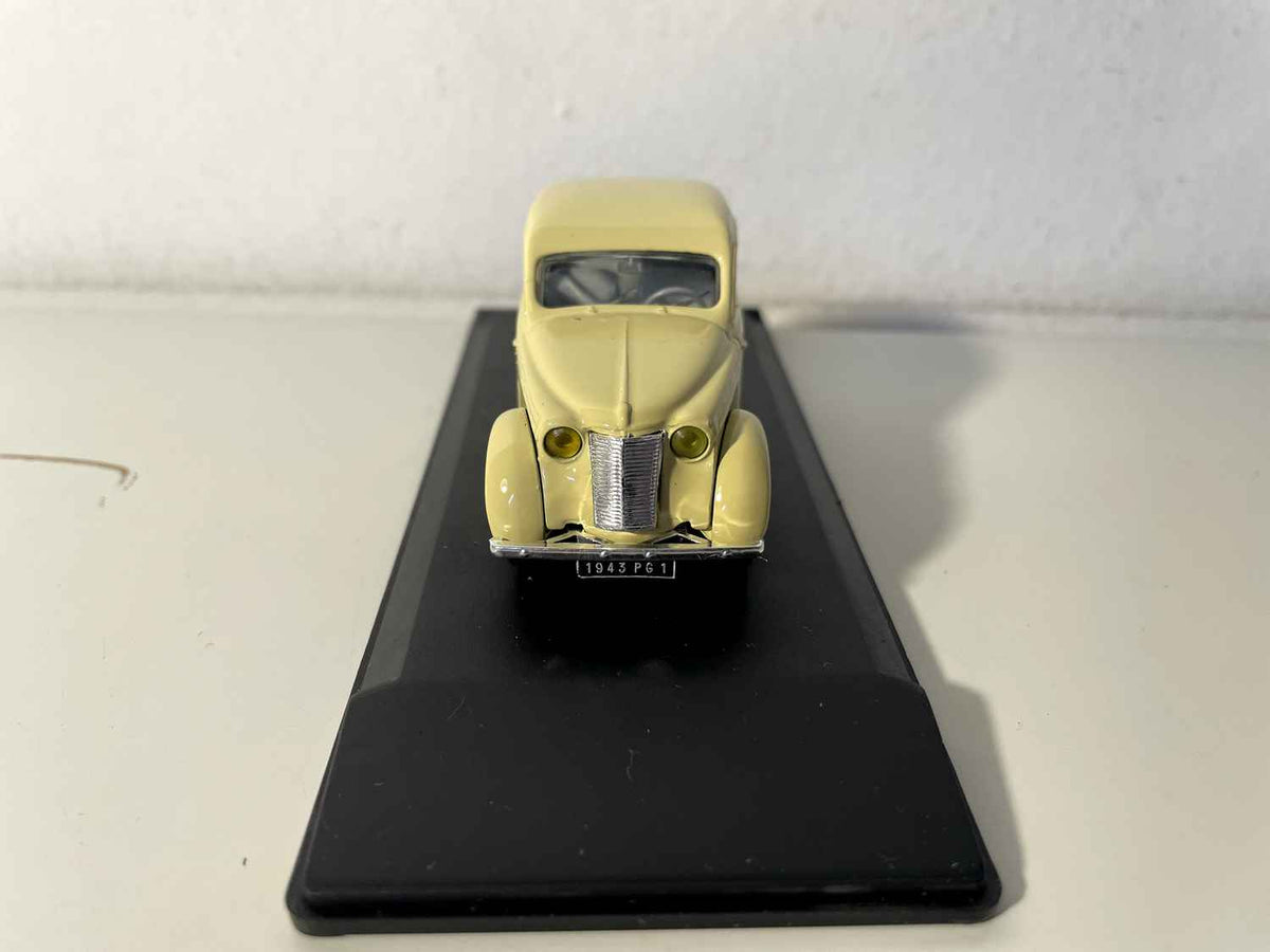 Renault Juvaquatre beige sedan 1938 - ELIGOR