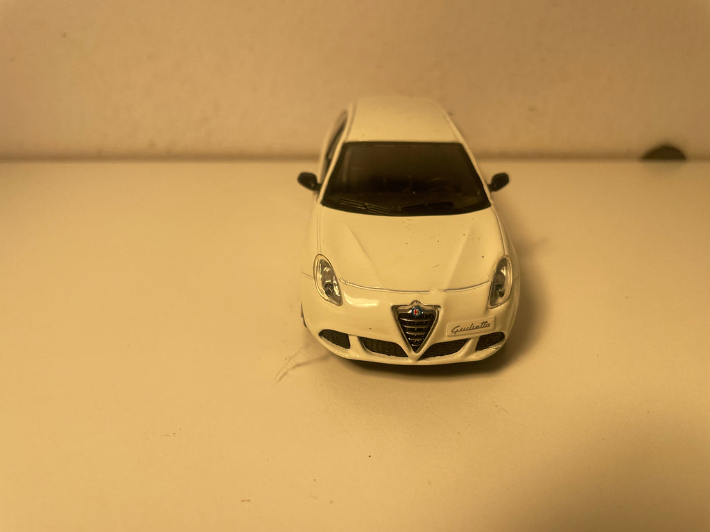 Alfa Roméo Giulietta blanche - NOREV
