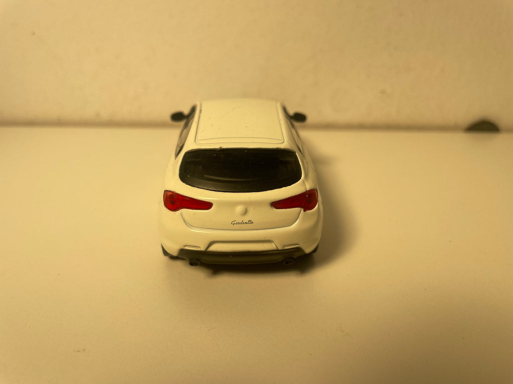 Alfa Roméo Giulietta blanche - NOREV