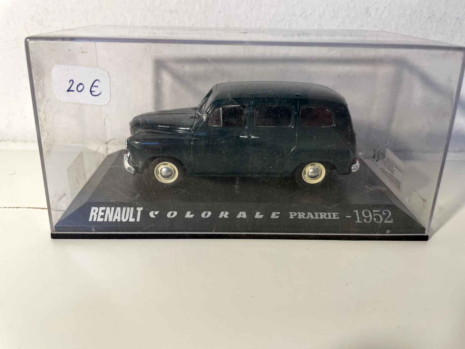 Renault Colorale Verde pradera de 1952