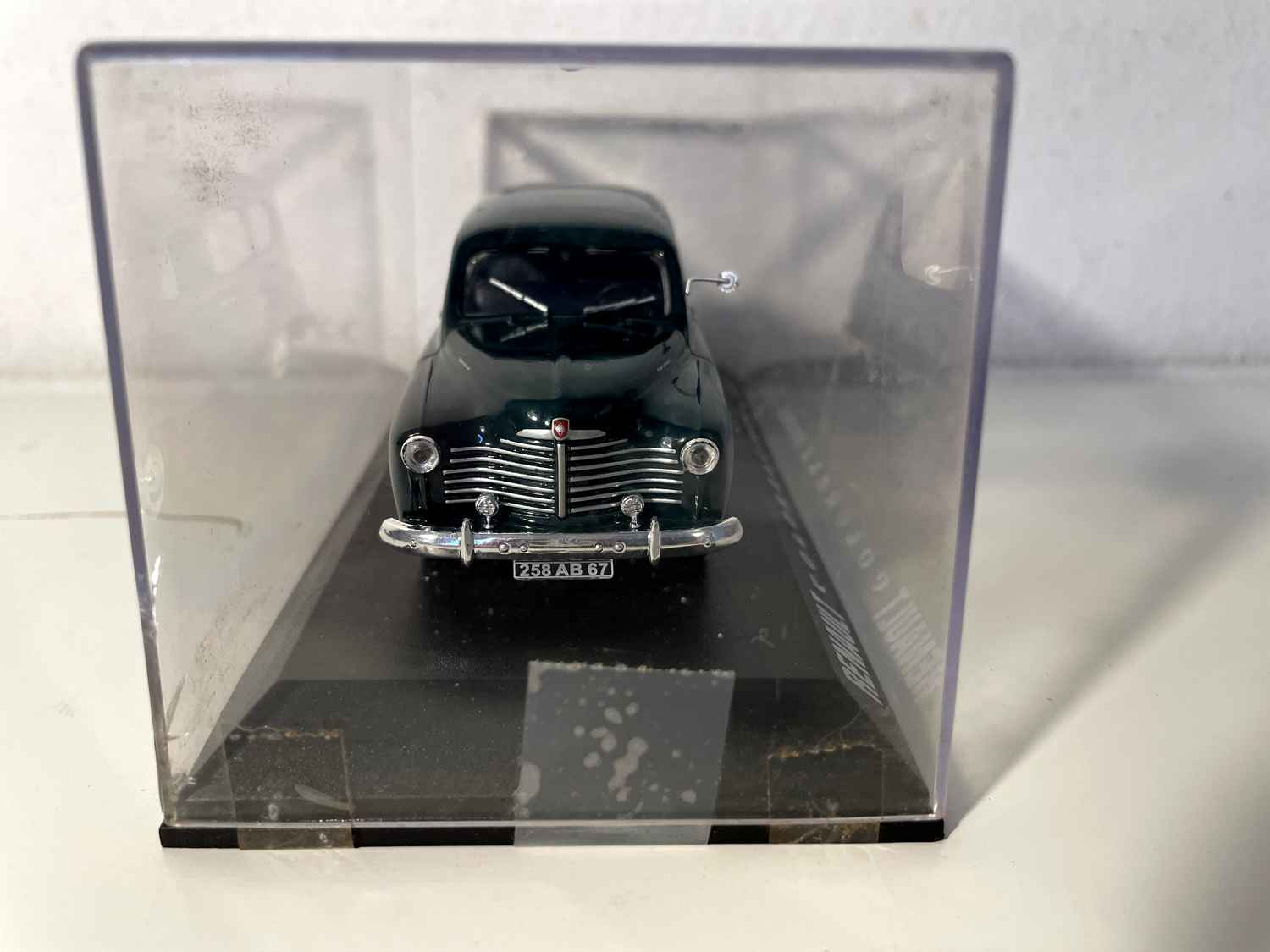 Renault Colorale Verde pradera de 1952