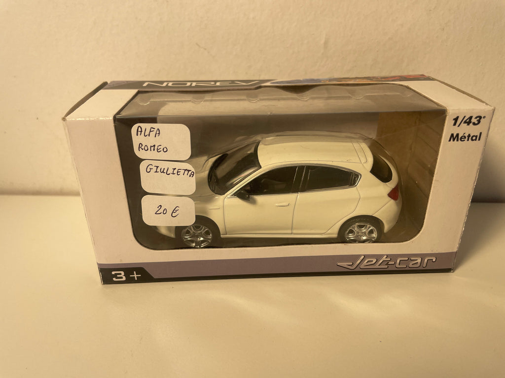 Alfa Roméo Giulietta blanche - NOREV