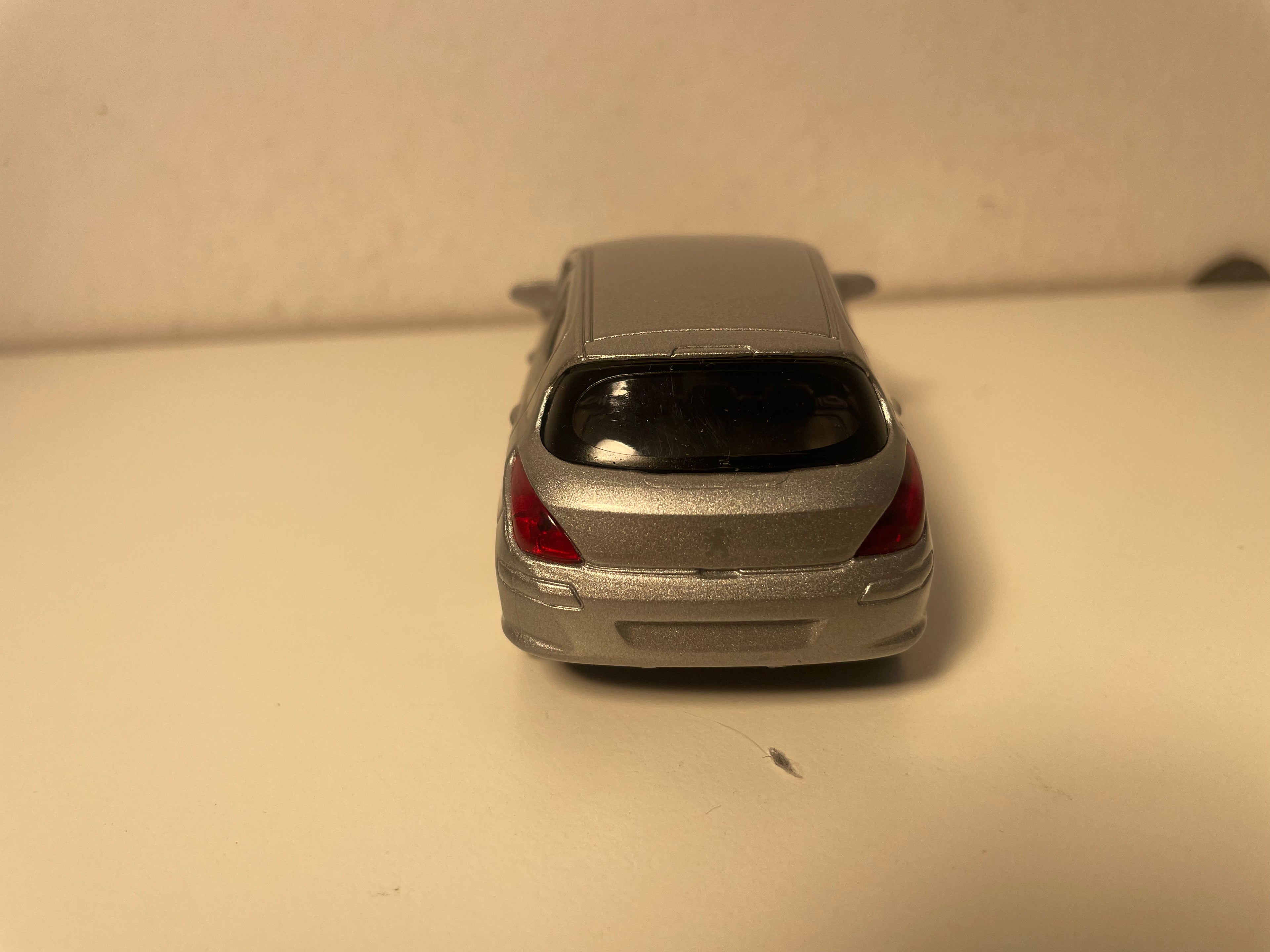 Peugeot 308 giel - NOREV