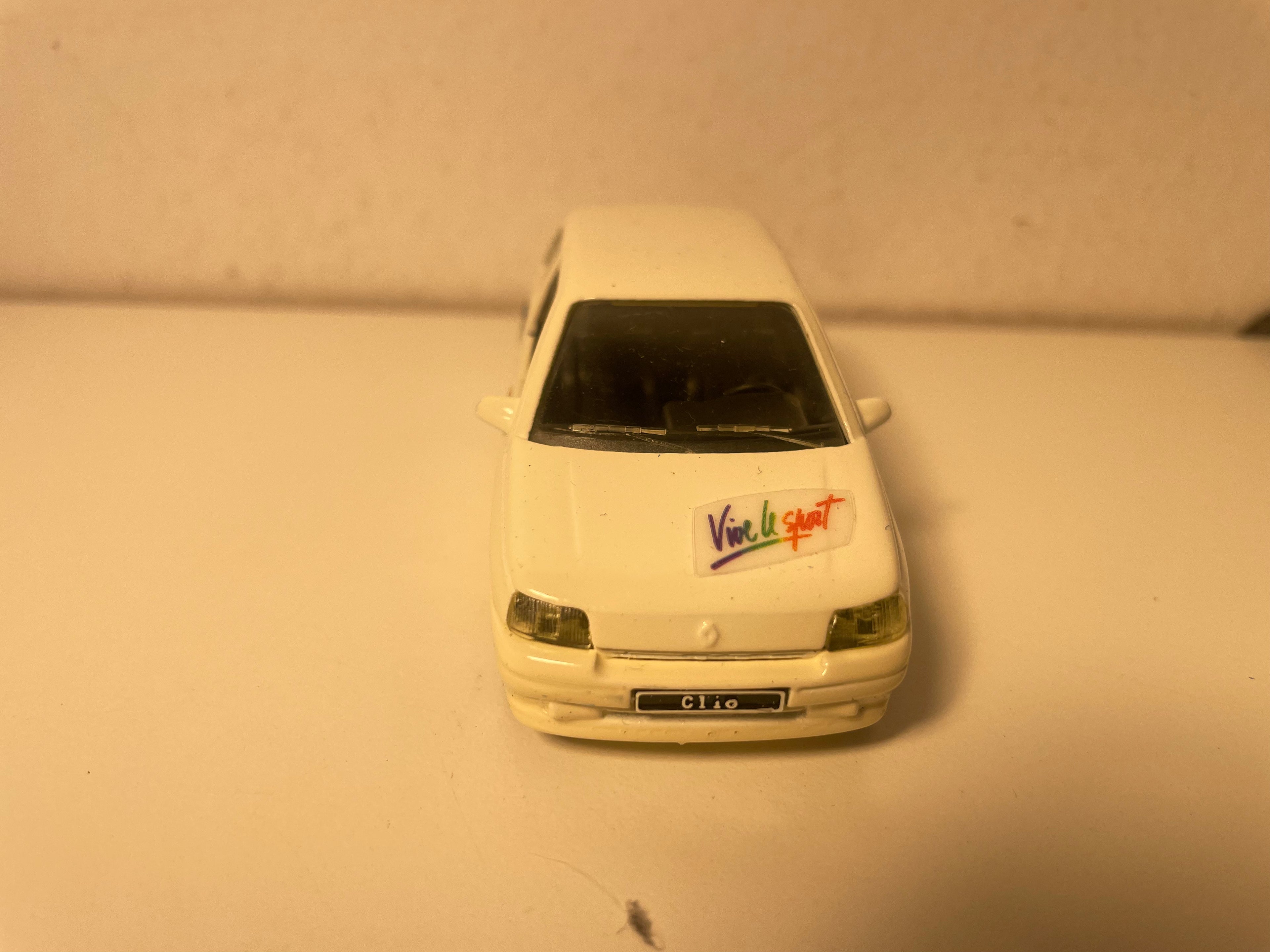 Wäiss Renault Clio - Olympesch Spillen 1992 zu Albertville