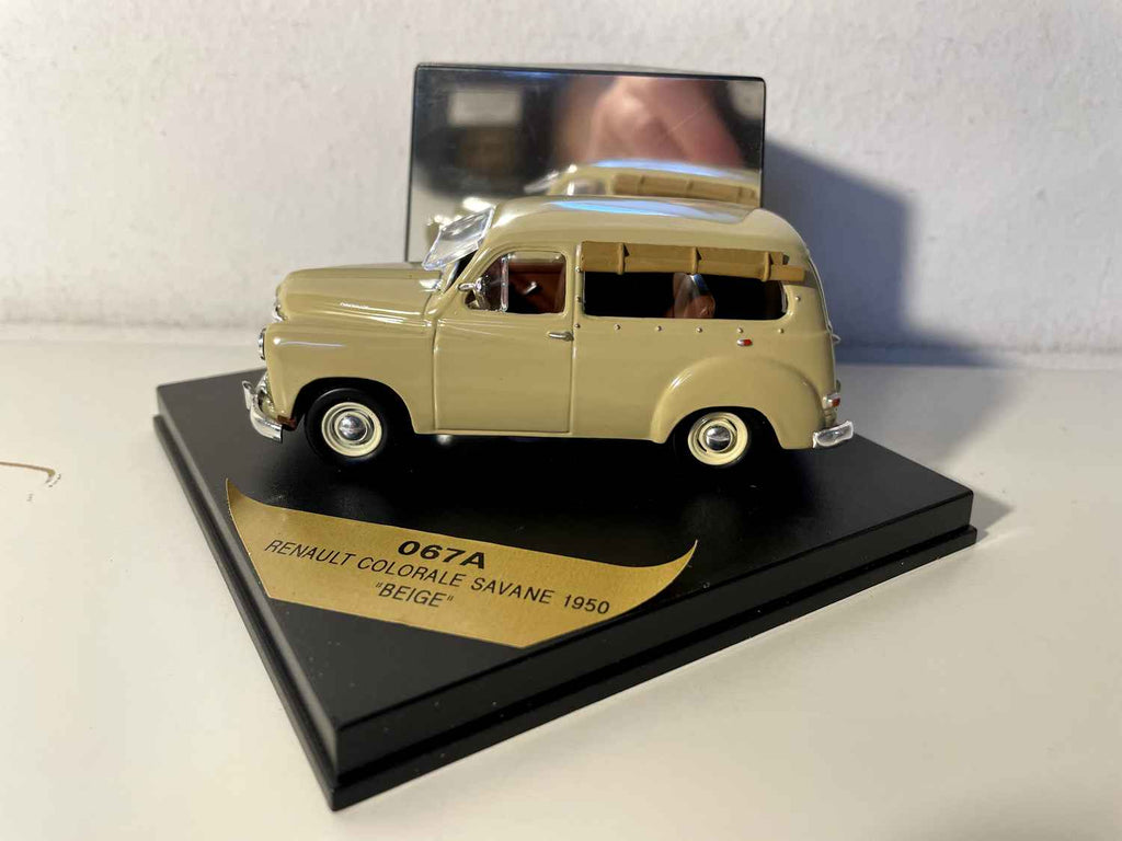 Renault Colorale Savane bege de 1950 (VITESSE referência 067A)