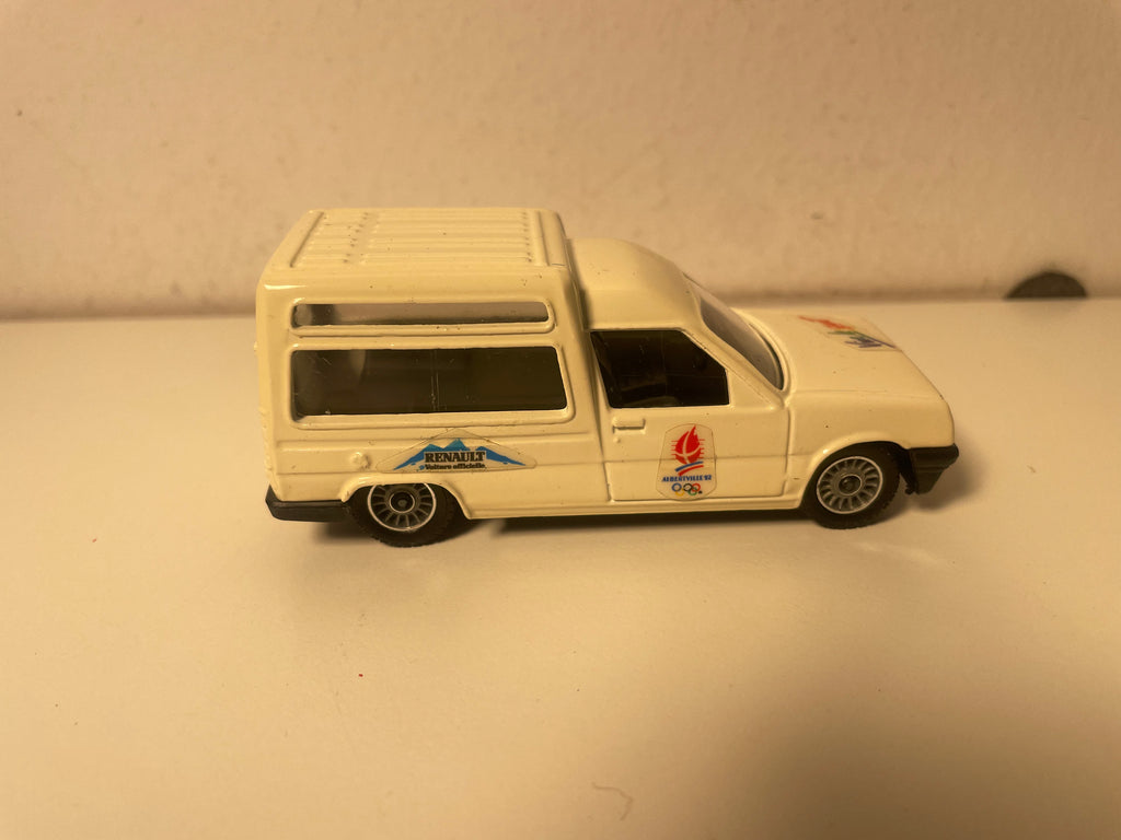 Renault Express beige très pâle? - Jeux Olympiques de 1992 à Albertville (boite N°1)