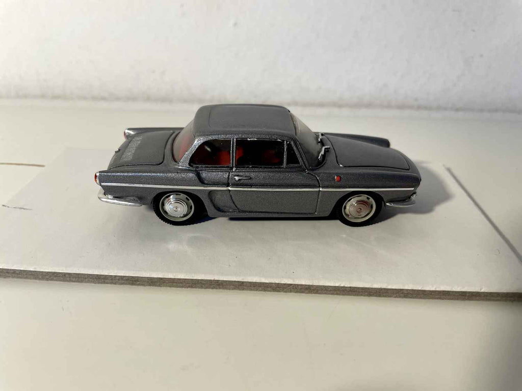 Renault Caravelle gris aus 1966 (MILLESIME)