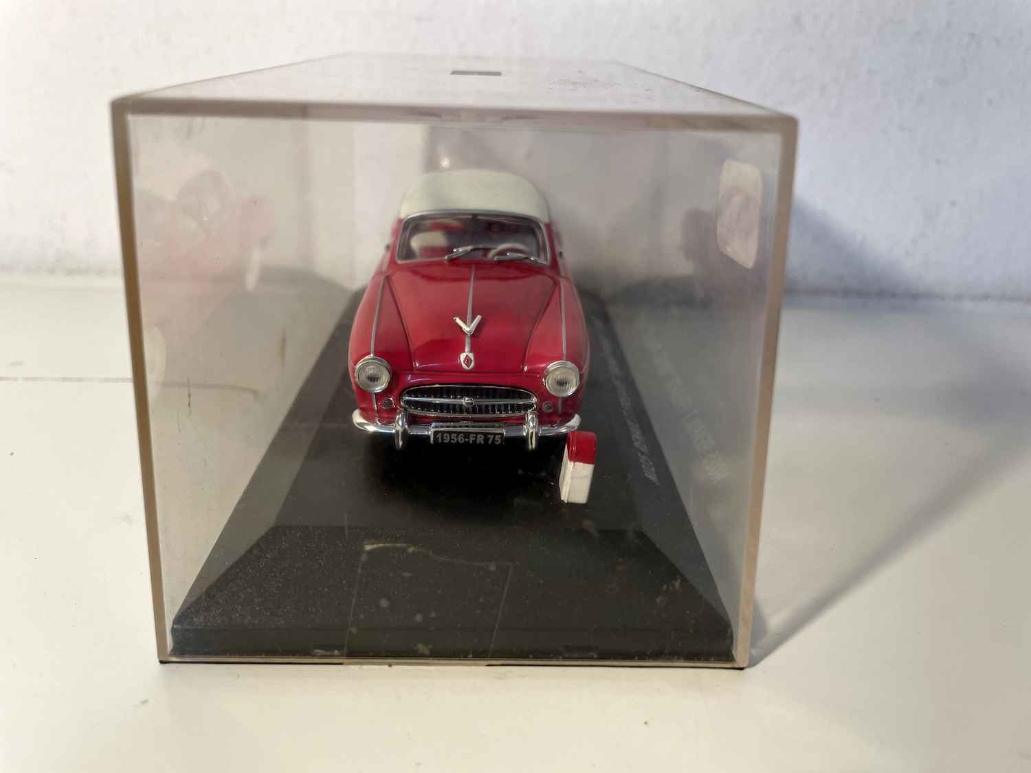 Renault Frégate Grand Pavois techo rojo y beige de 1956 (SIN caja de cartón) Nº 25