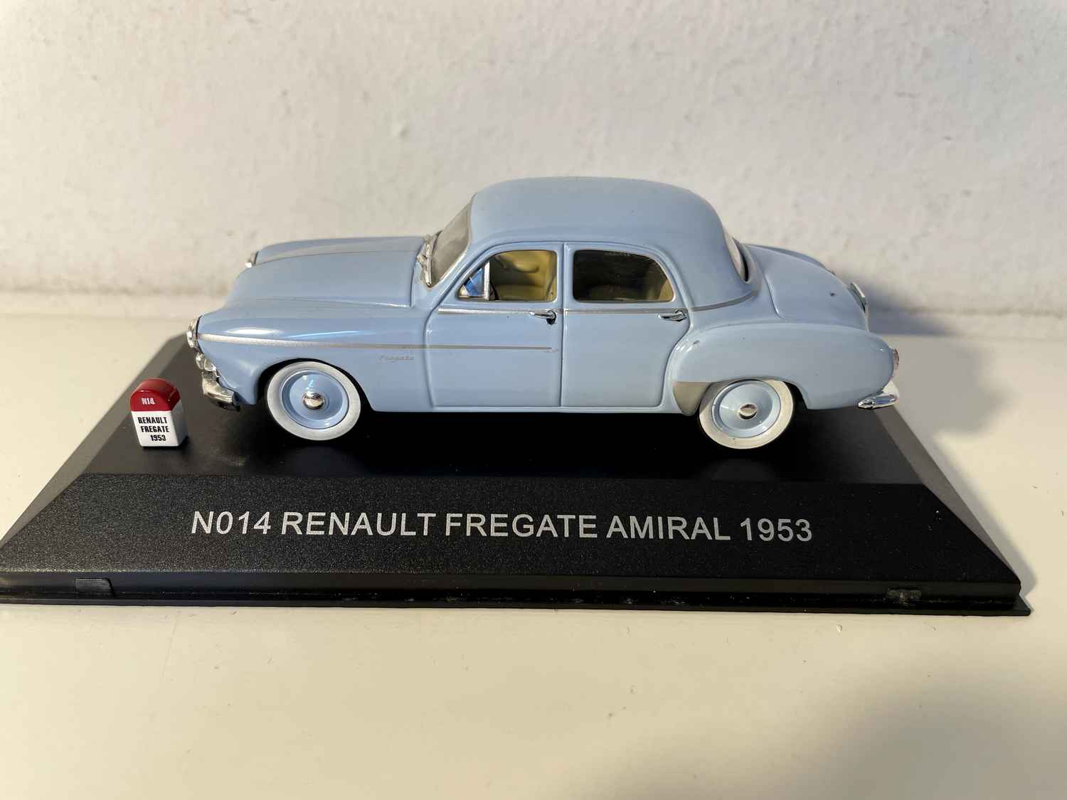 Renault Frégate Amiral azul claro de 1953 (n.º 14)