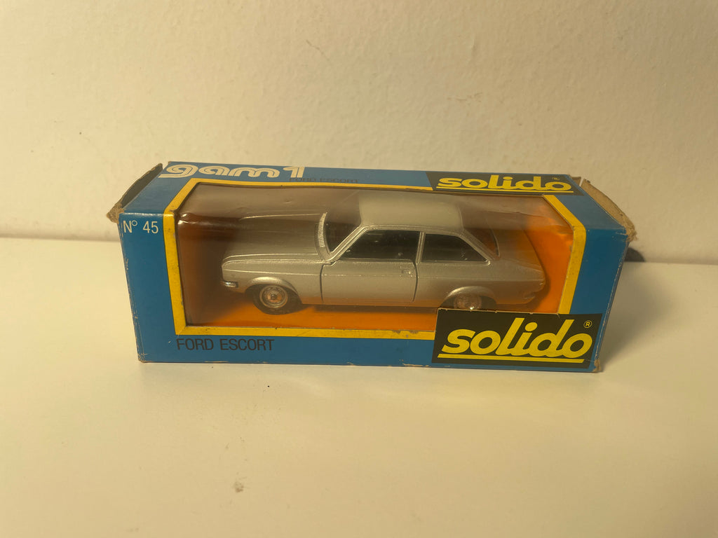 Ford Escort L szara - Solido Gam 1 N°45 (produkcja francuska)