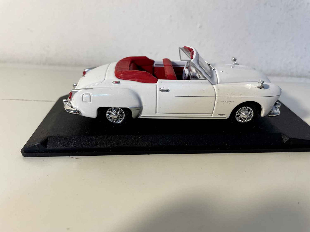Renault Frégate cabriolet wit - ELIGOR referentie 100946