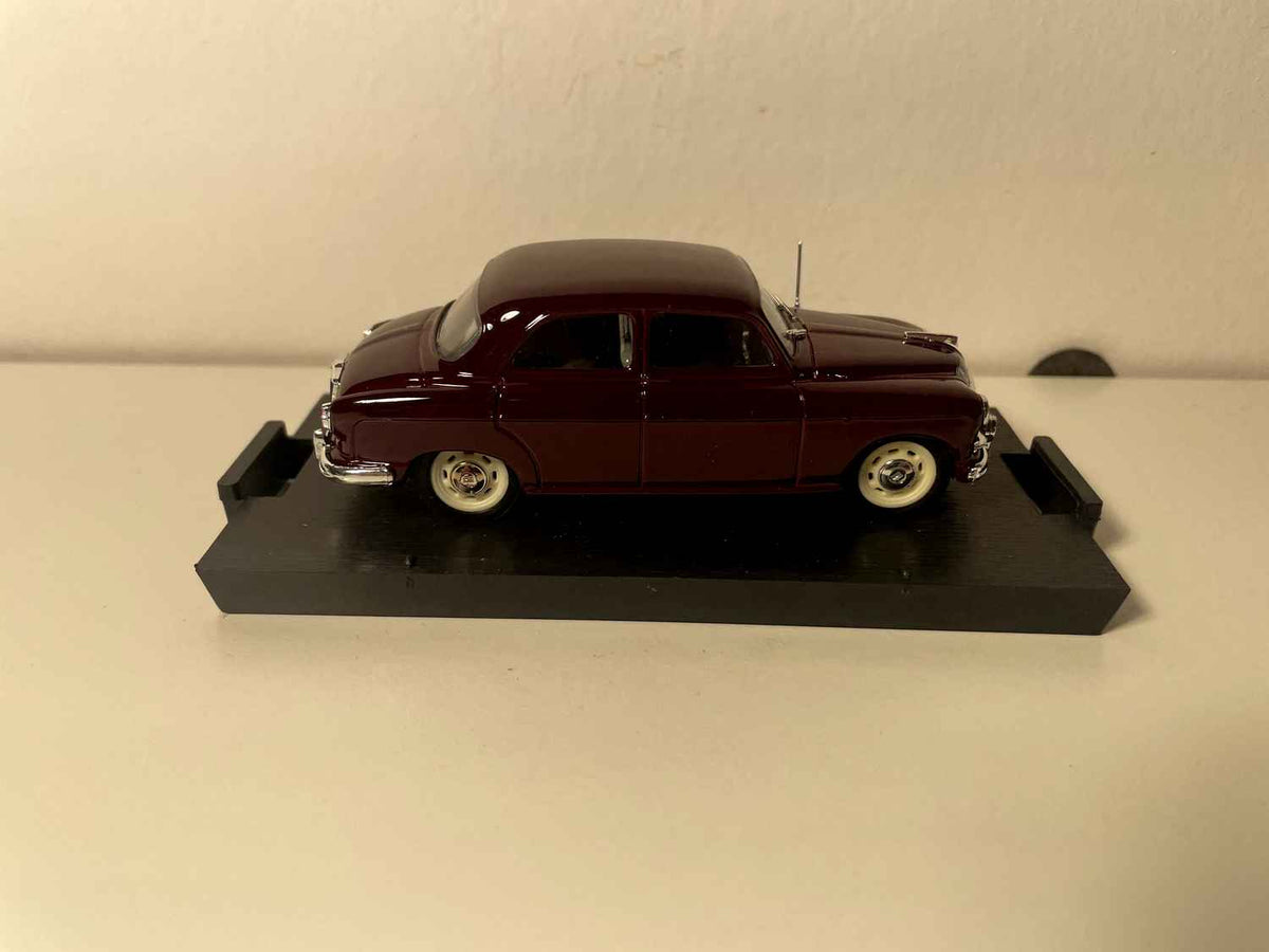 Fiat 1400B Polizia Stradale bordeaux de 1956 - BRUMM référence R307