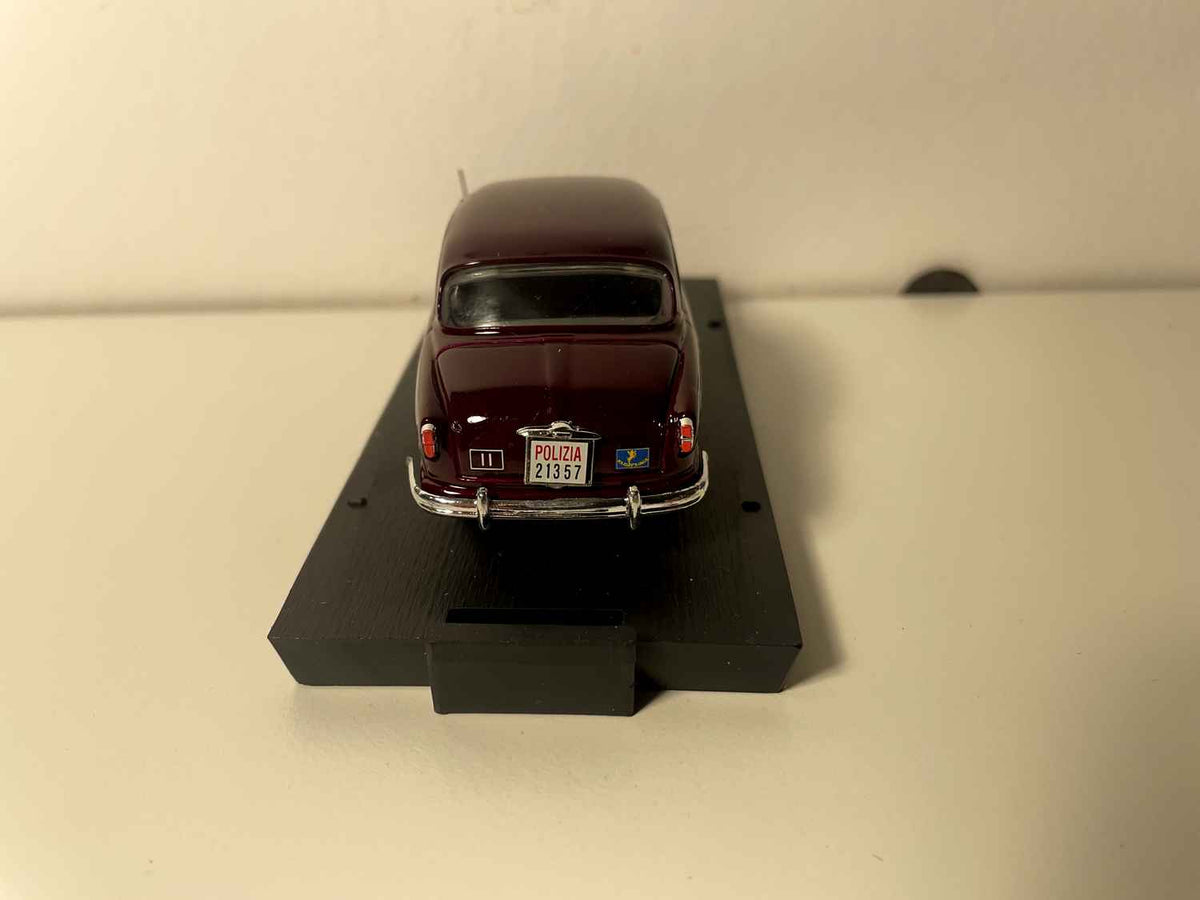 Fiat 1400B Polizia Stradale bordeaux de 1956 - BRUMM référence R307
