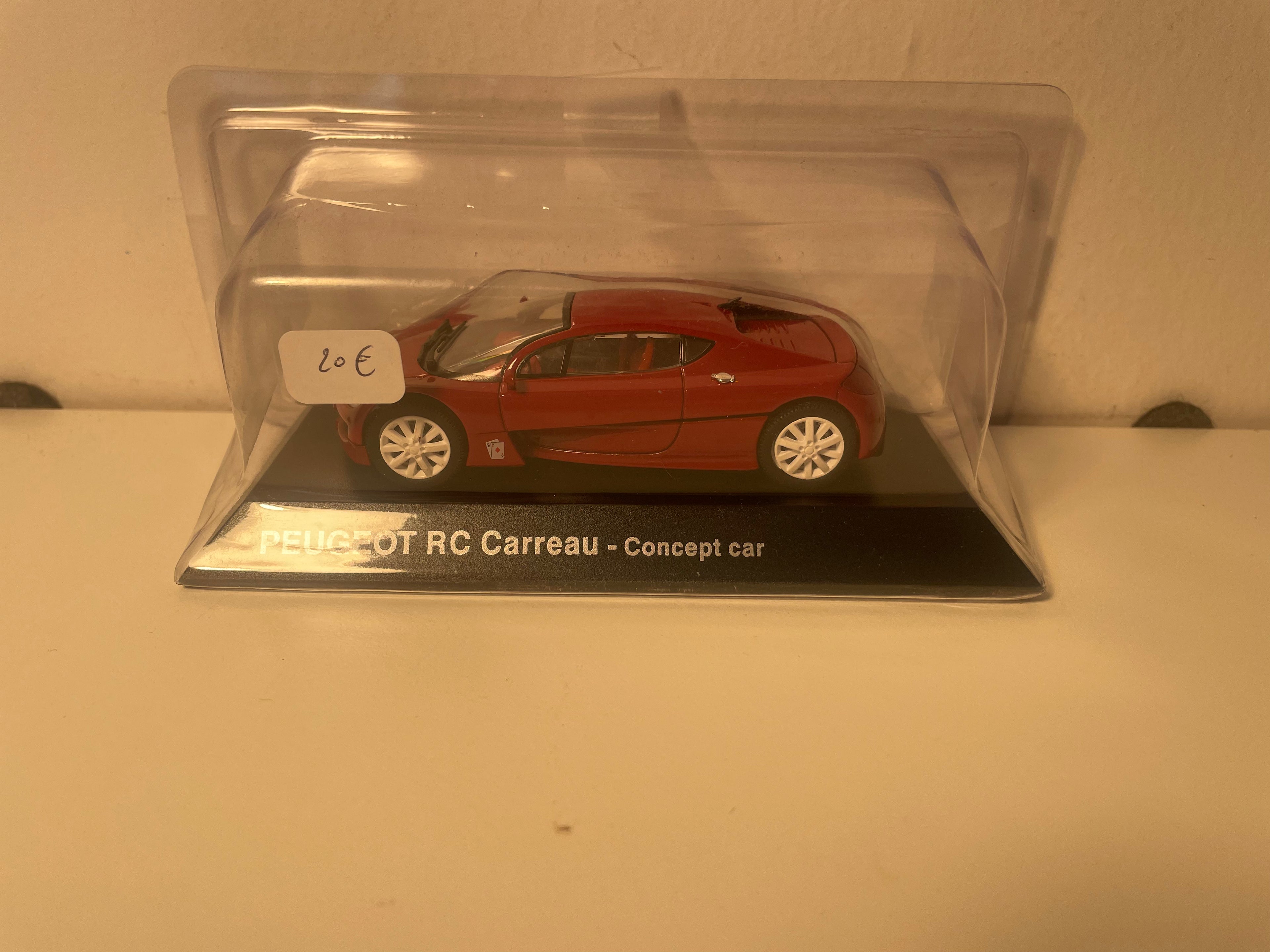 Peugeot RC Carreau - Carro Conceito Vermelho Escuro/Bordô (em Blister)