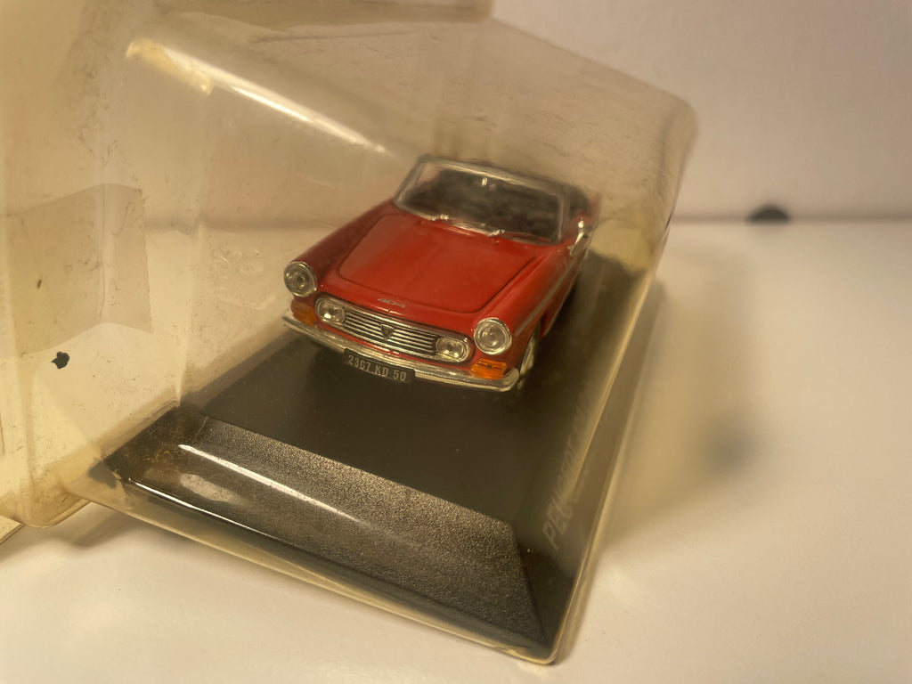 Peugeot 404 cabriolet rouge de 1967 (sous blister)