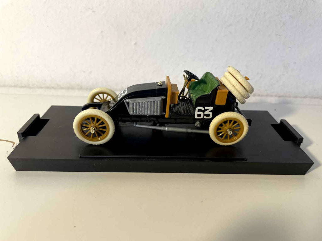 Renault 30HP noire numéro 63 - rallye Paris- Madrid de 1963 - BRUMM référence RO27 (AVEC la boite en carton)