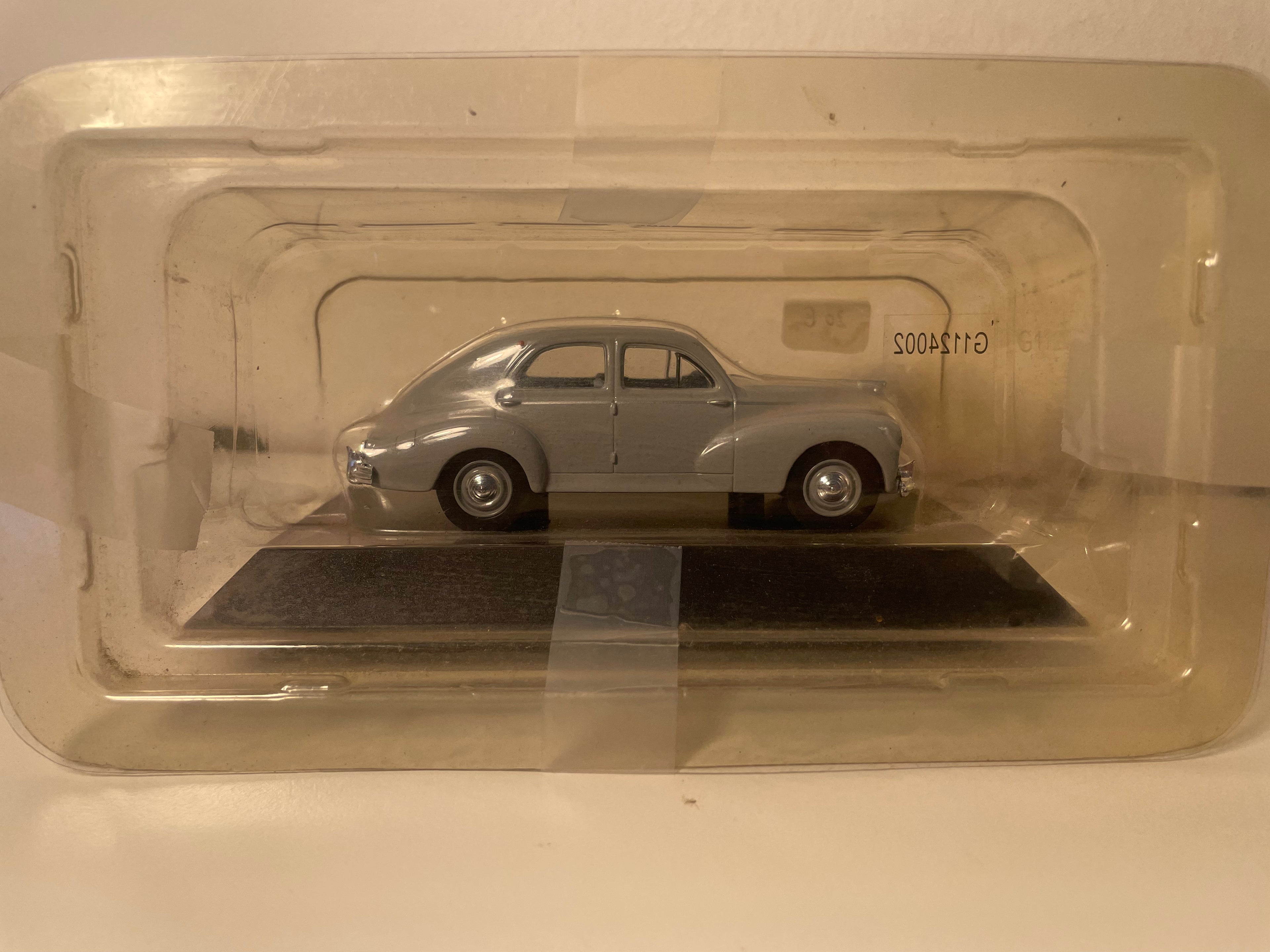 Peugeot 203 grise de 1954 (sous blister)