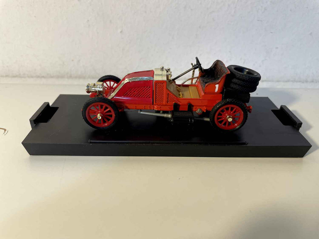 Renault G.P. 3B czerwony numer 1 z 1906 roku - BRUMM referencja RO18 (Z kartonowym opakowaniem)