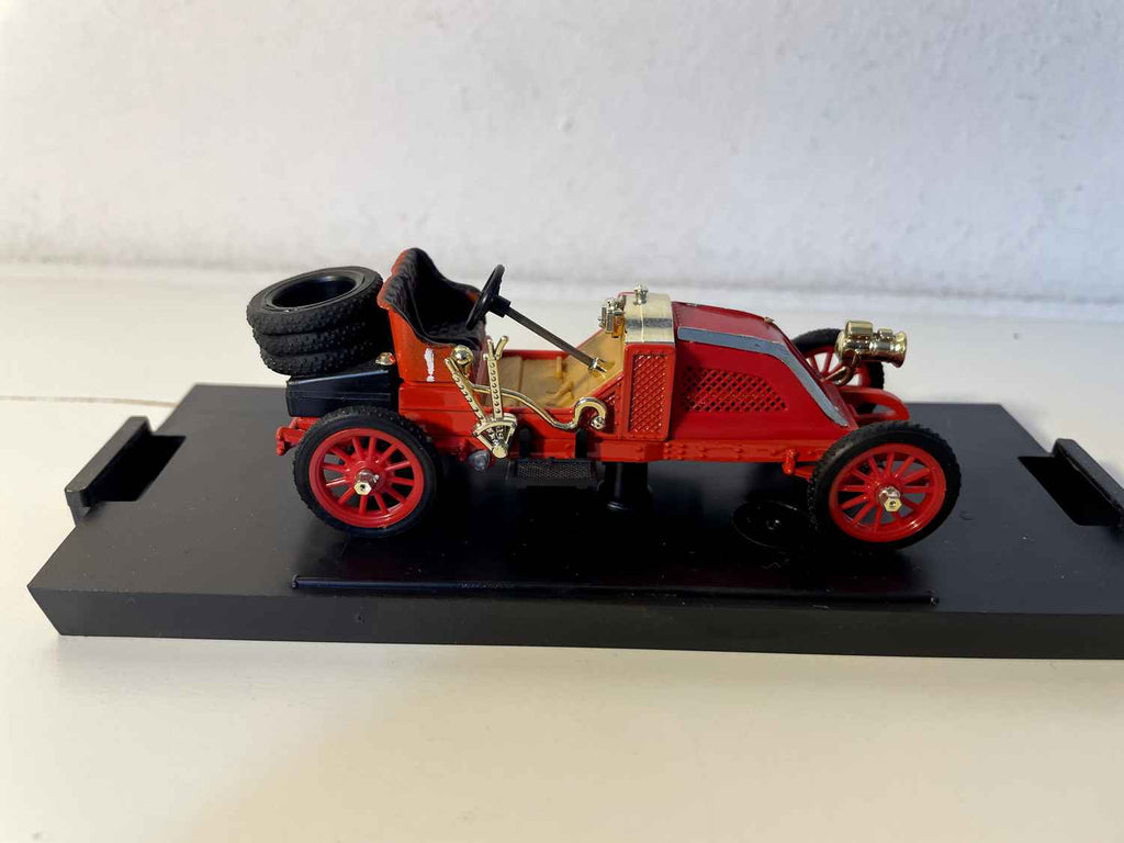 Renault G.P. 3B czerwony numer 1 z 1906 roku - BRUMM referencja RO18 (Z kartonowym opakowaniem)