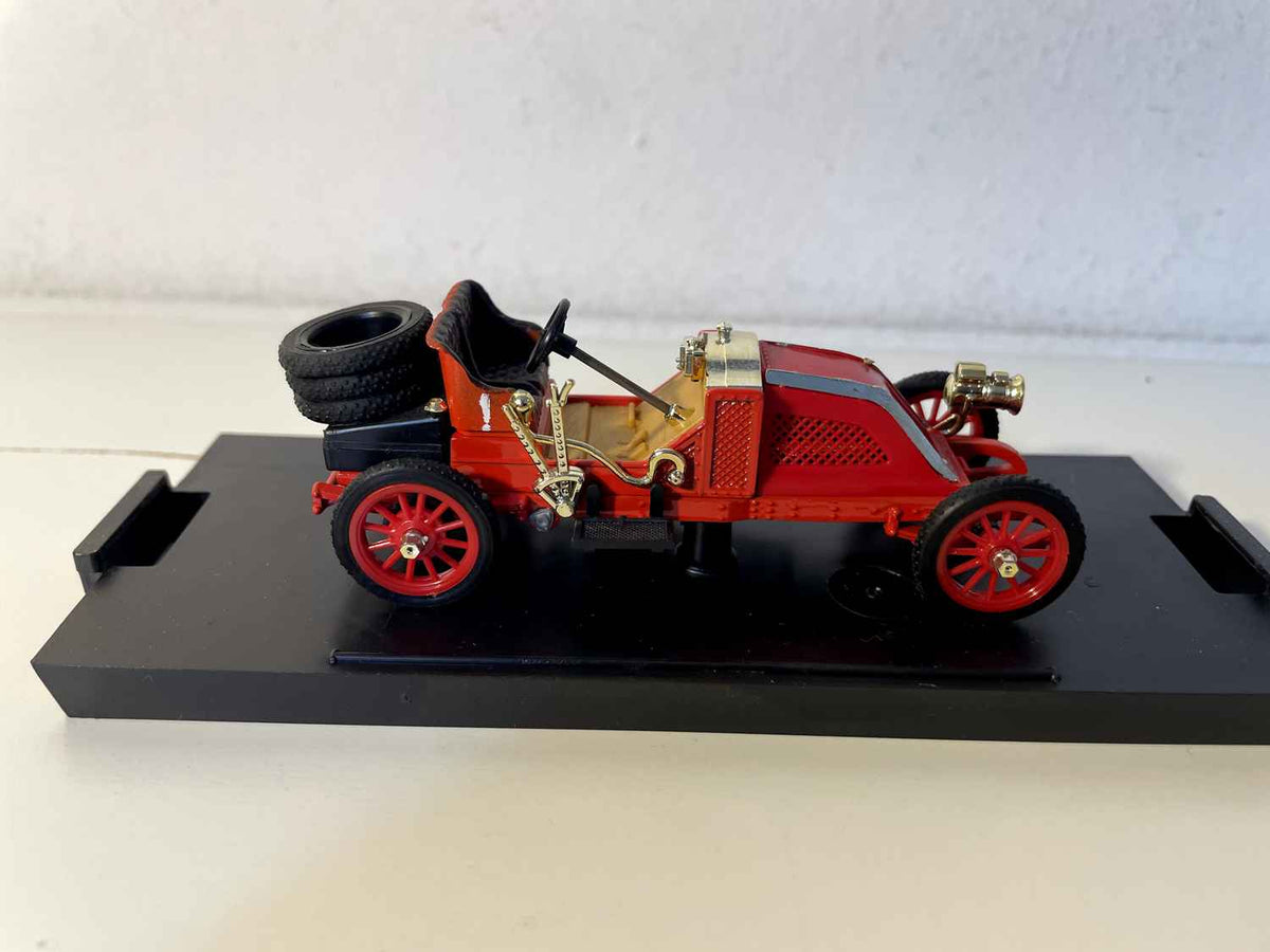 Renault G.P. 3B czerwony numer 1 z 1906 roku - BRUMM referencja RO18 (Z kartonowym opakowaniem)