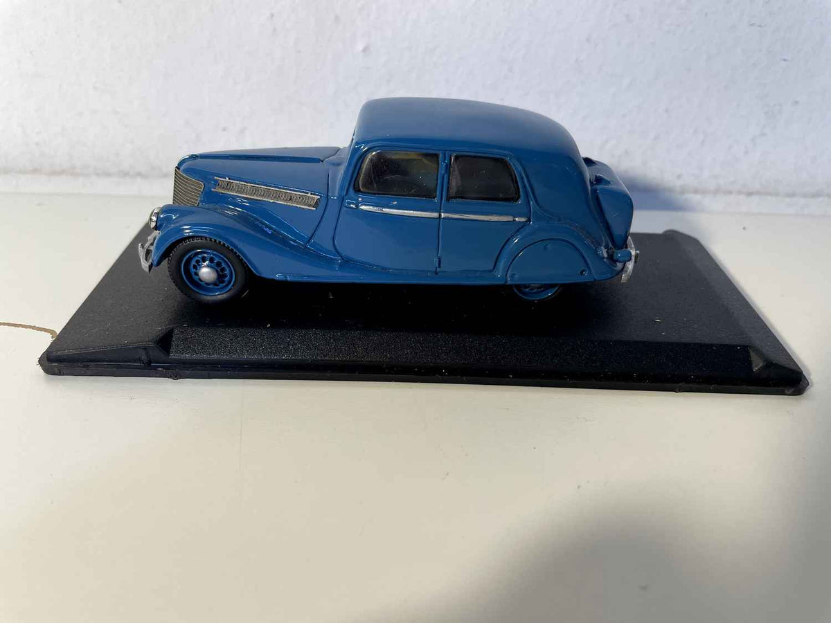 1939 Renault Viva Berline Grand Sport Blue (MINIROUTE Reference 69)