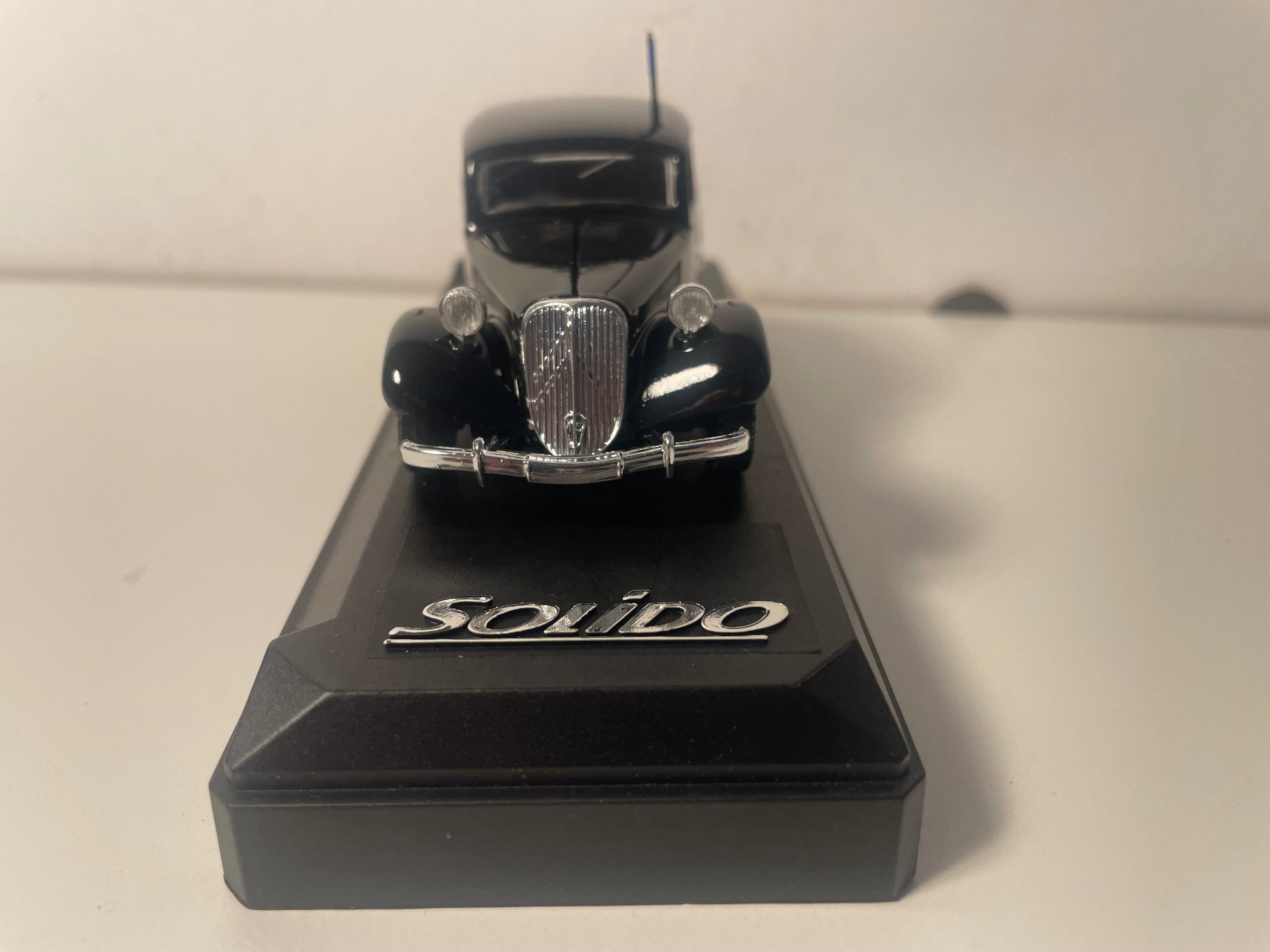 Citroën Traction noire FFI (plexi doos)