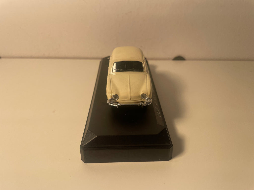 Renault Dauphine "1093" beige clair - Tour de Corse de 1962 (boite en carton violette)