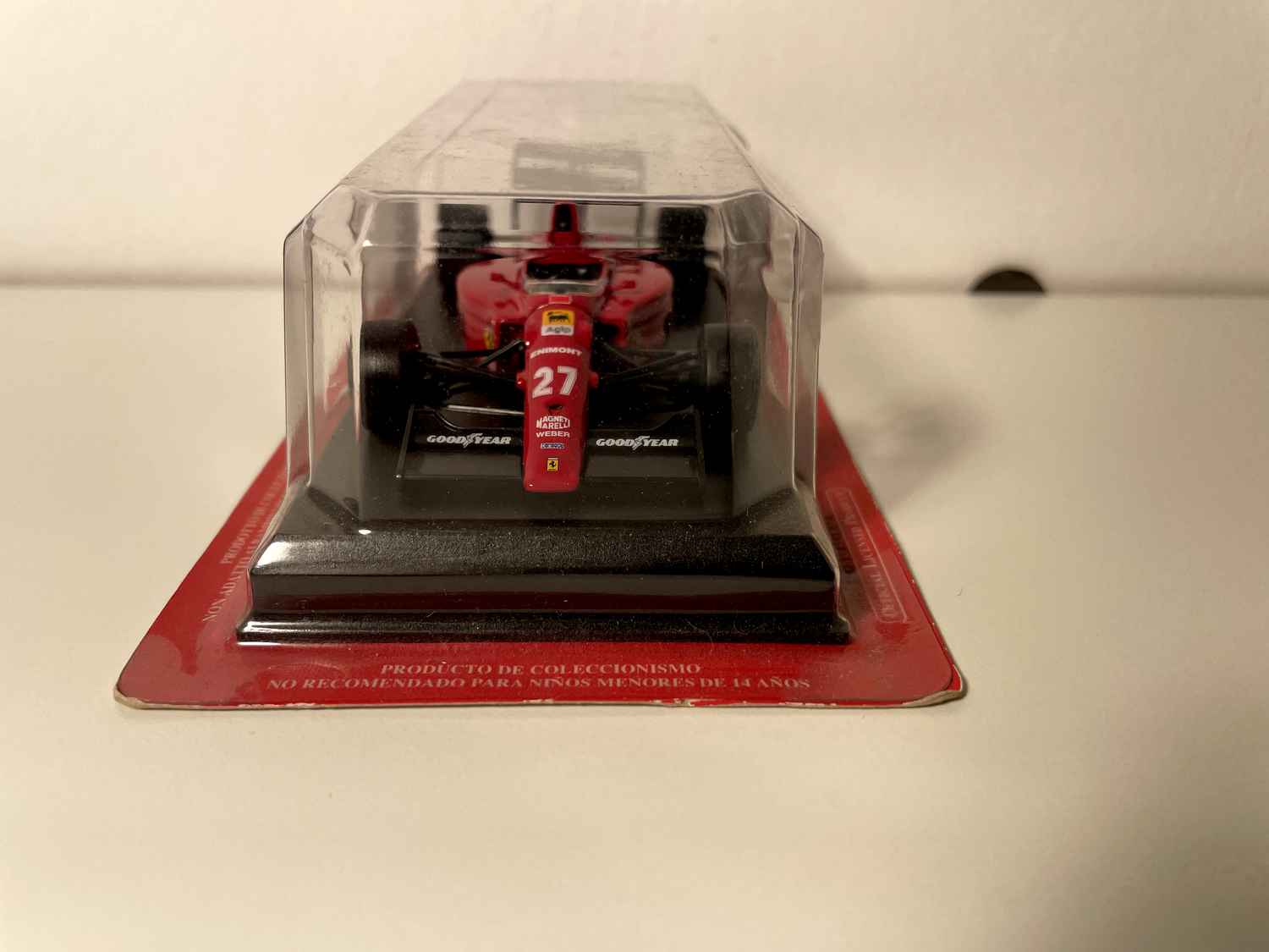 Ferrari F1-89 rout Nummer 27 aus 19879 - Formel 1 - Nigel Mansell
