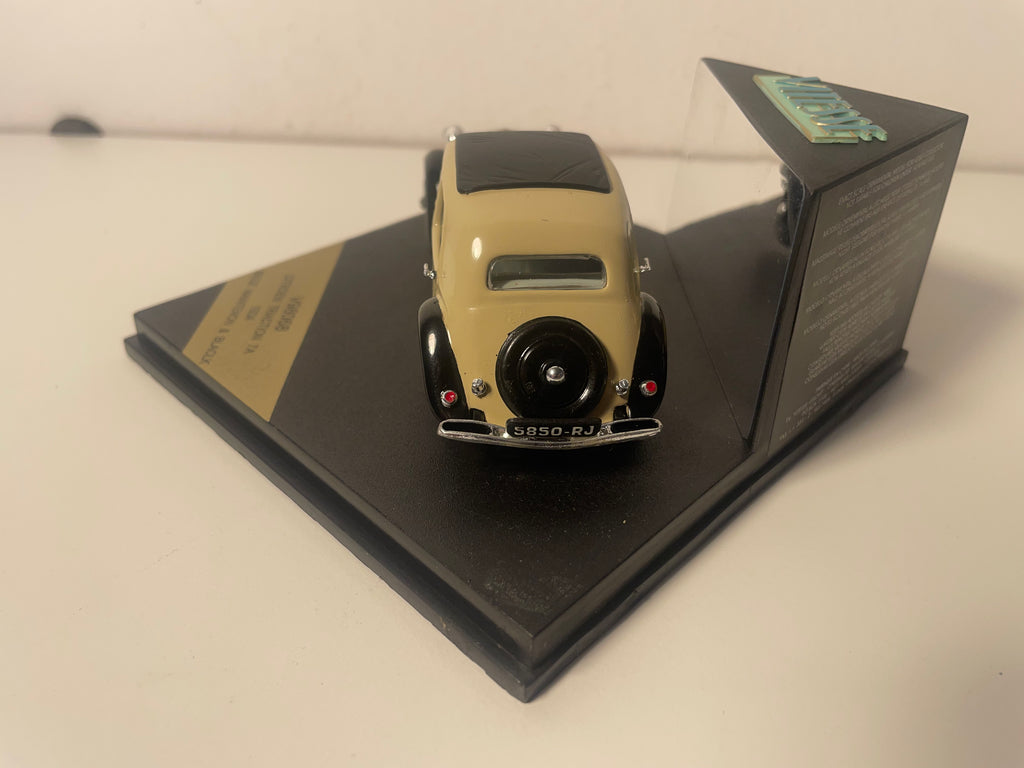 Citroën Traction 7A beige Maintenon und schwarz von 1934 - VITESSE Referenz V98068