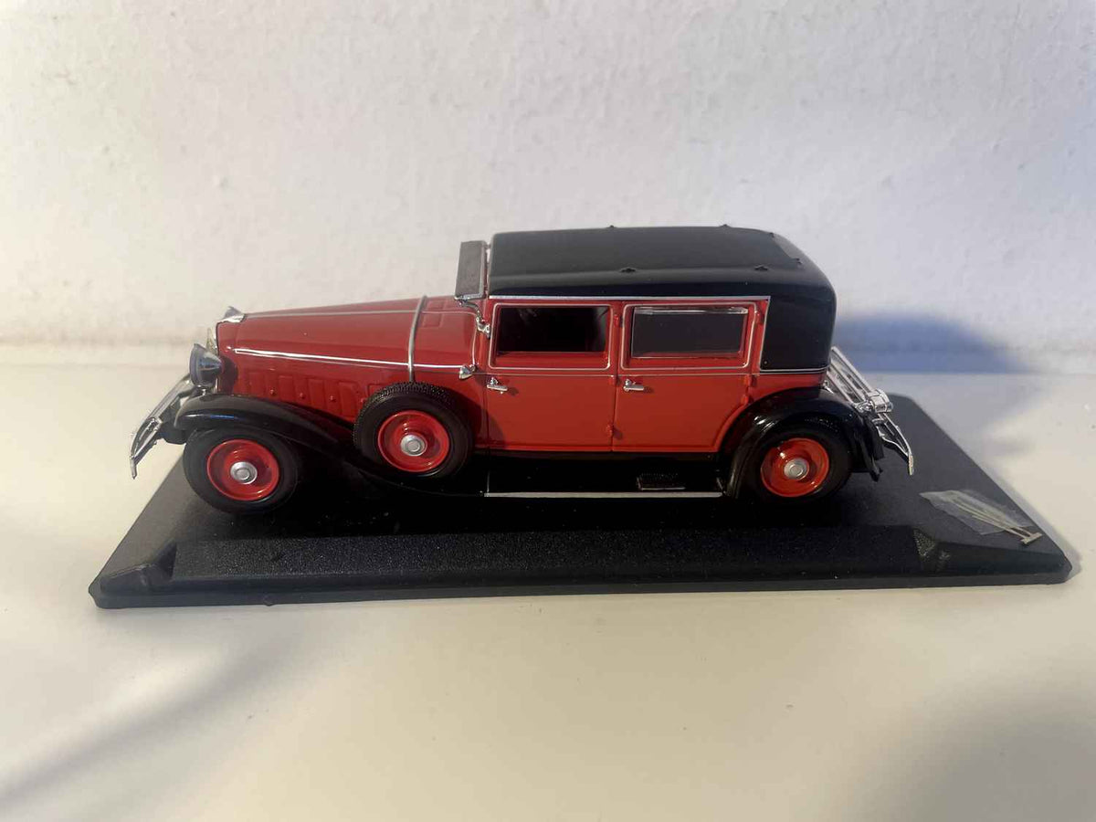 Renault Rainasport ? rood met zwart dak (MINIROUTE referentie 82)