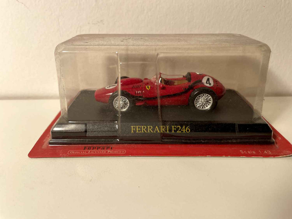 Ferrari F246 vermelho número 4 - Fórmula 1 (Altaya)