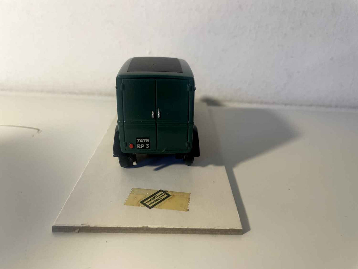 Renault 800 Kg verte (MINIROUTE référence 61)