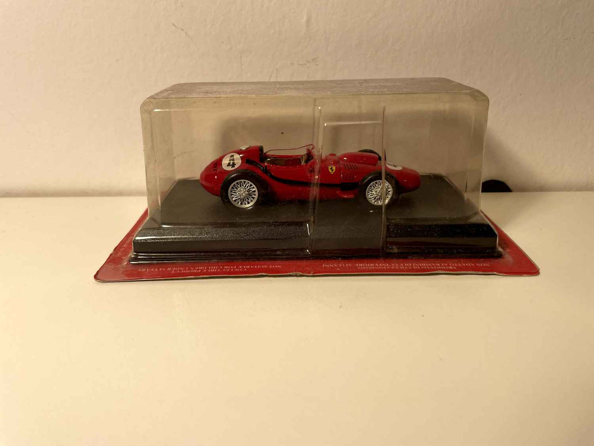 Ferrari F246 vermelho número 4 - Fórmula 1 (Altaya)