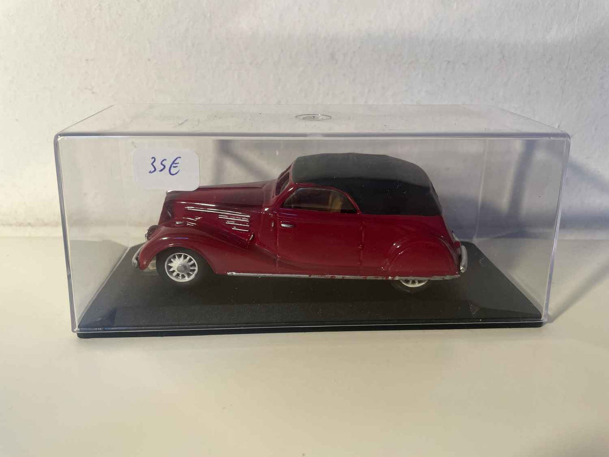 Renault Viva Grand Sport Coupé bordowy z 1938 roku (referencja MINIROUTE 72)