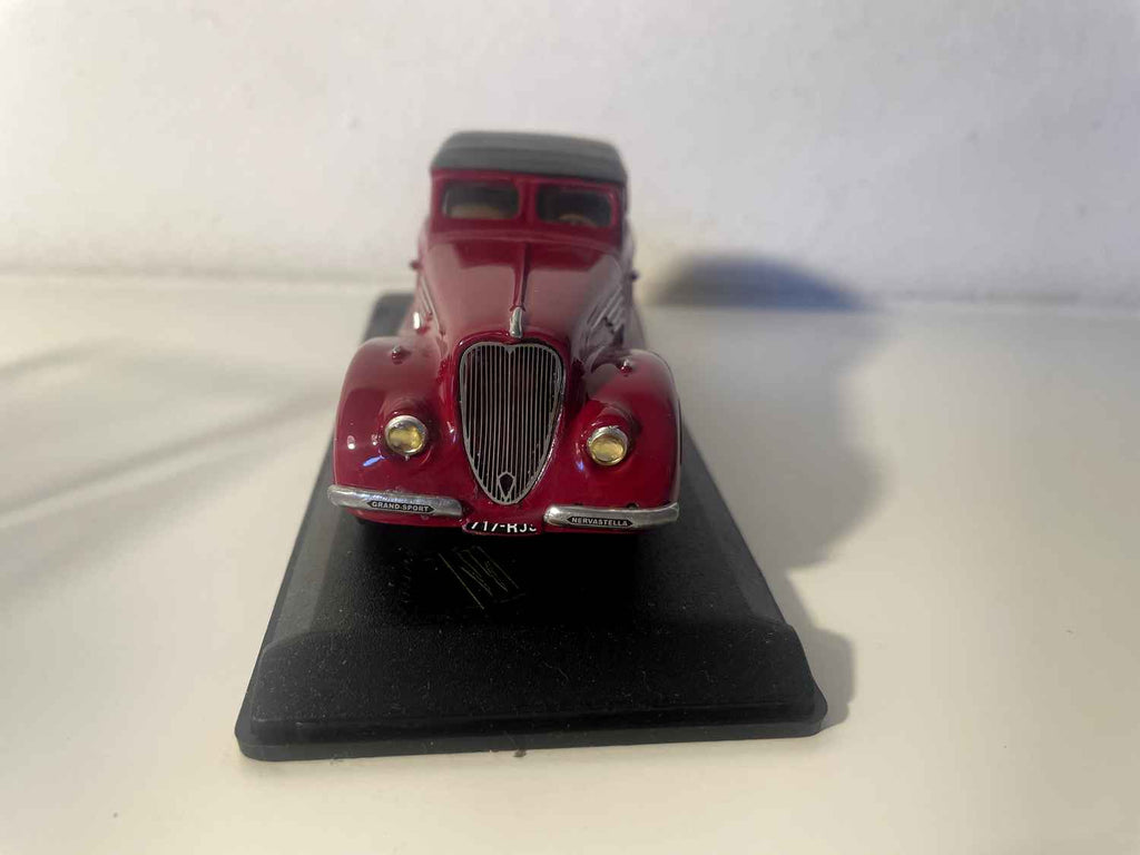 Renault Viva Grand Sport Coupé bordowy z 1938 roku (referencja MINIROUTE 72)