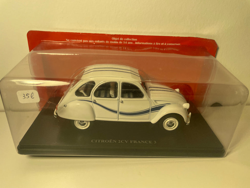 Citroën 2 CV FRANCE 3 bianca con ghirigori blu (scala: 1/24)