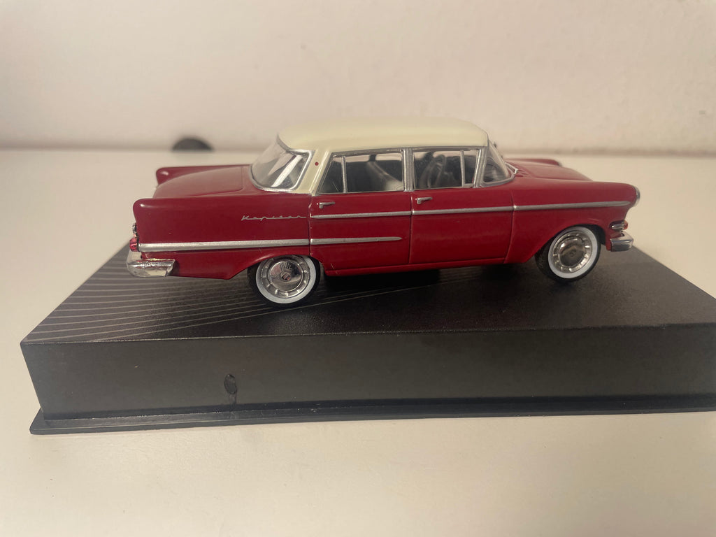 Opel Kapitän PII bordeaux en lichtbeige witte dak - 1959-1964