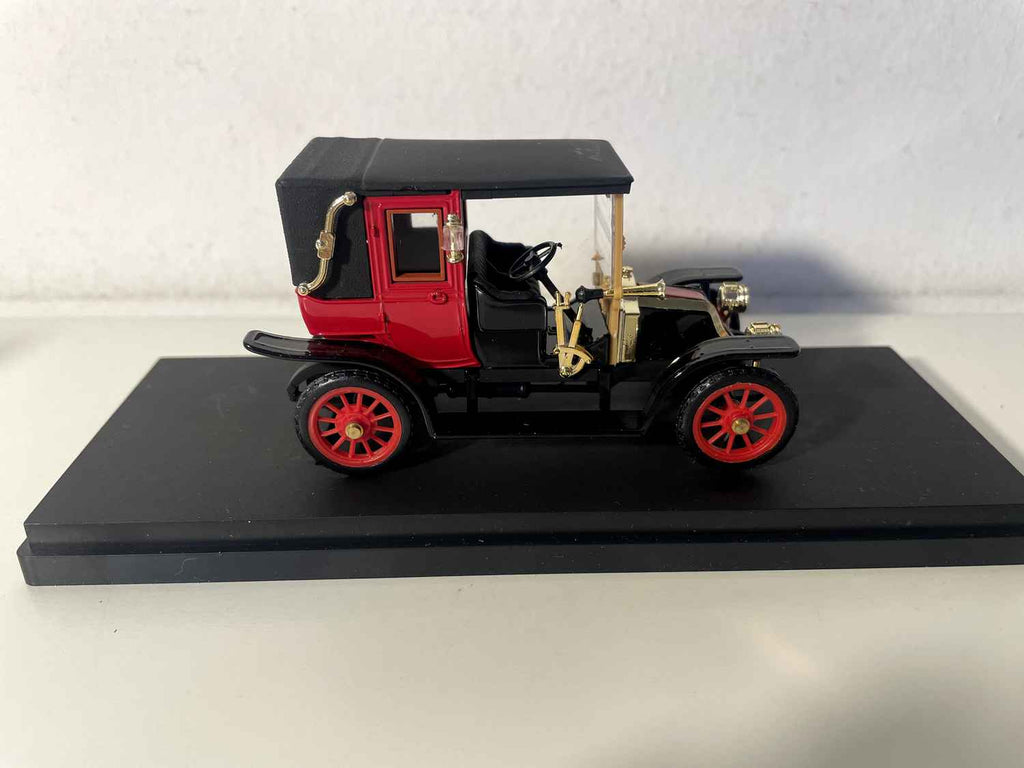 Renault AG Fiacre z 1910 roku - Taksówka z La Marne (RIO nr 35)