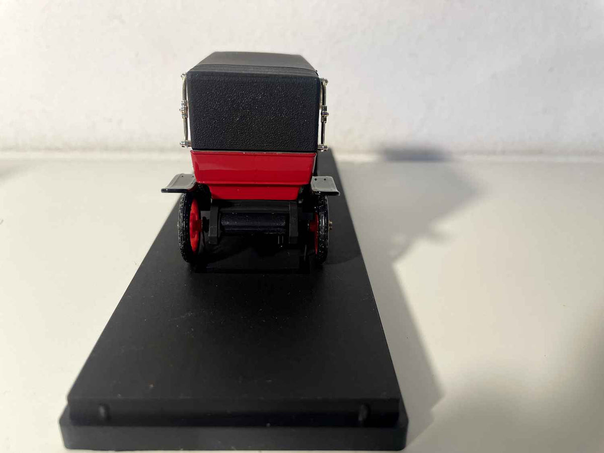 Renault AG Fiacre z 1910 roku - Taksówka z La Marne (RIO nr 35)