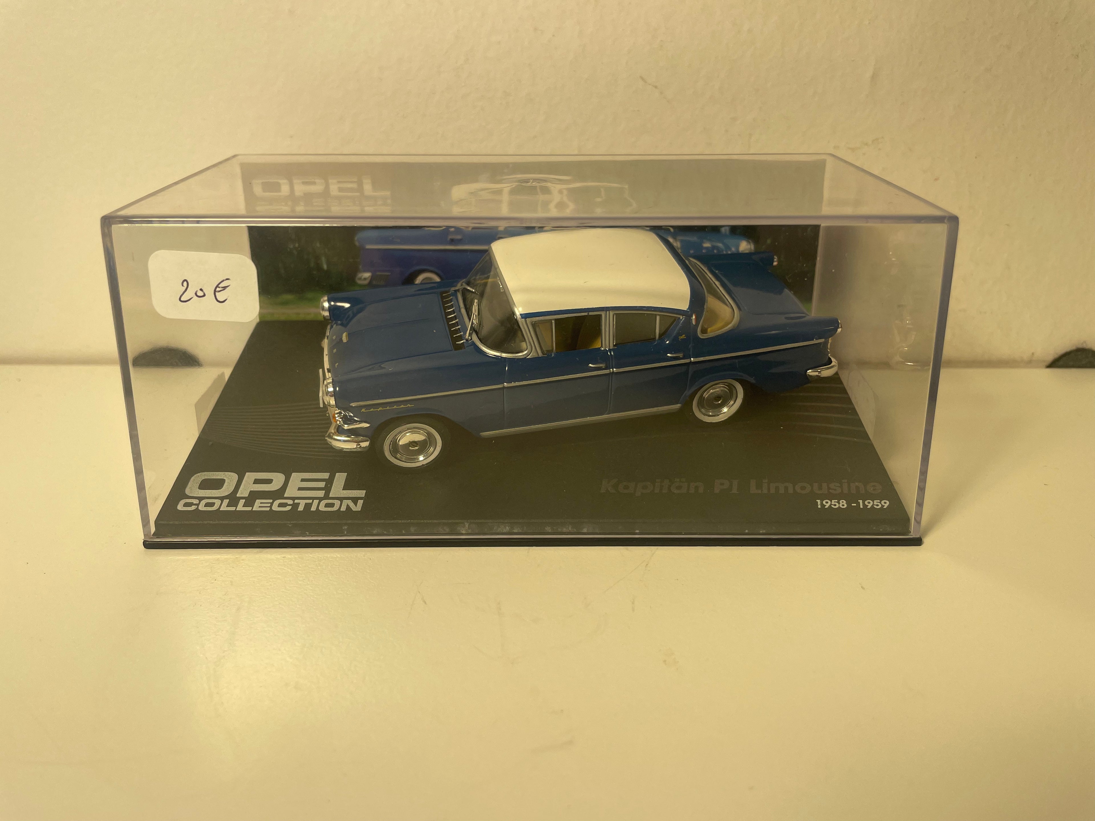 Opel Kapitän PI Limousine bleue et toit blanc - 1958-1959