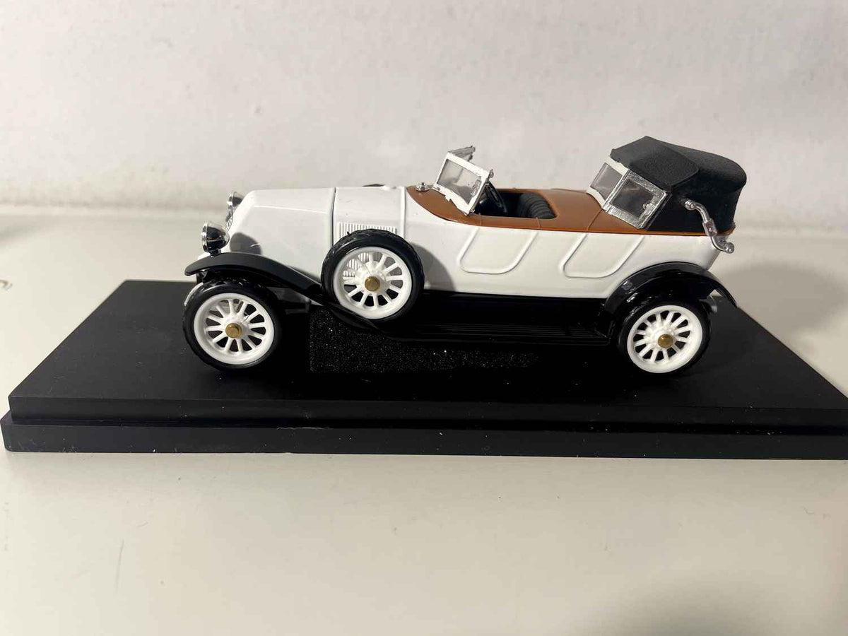 Renault Torpédo Sport 40 CV Branco de 1923 (RIO referência 53)