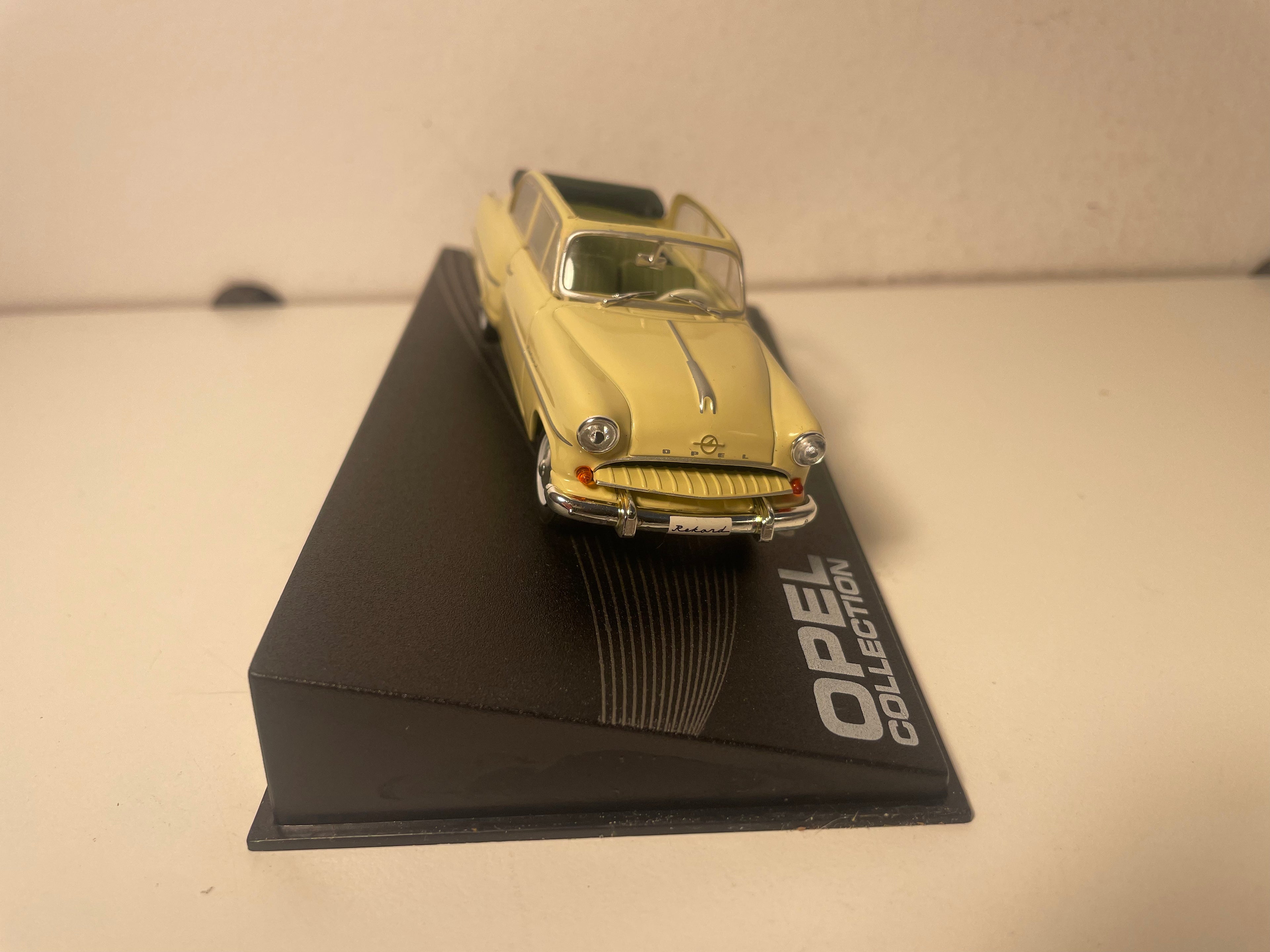 Opel Olympia Rekord Cabrio-Limousine beige - 1954-1956