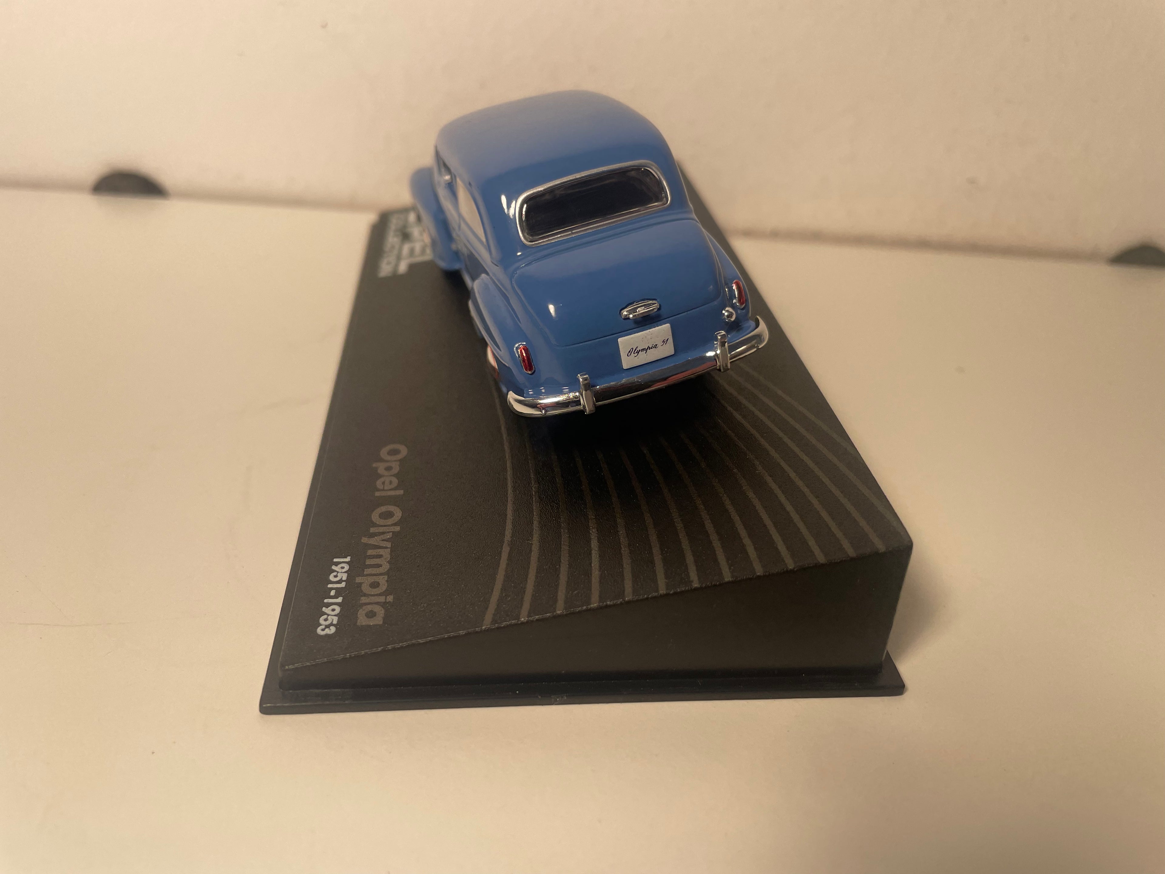 Opel Olympia niebieska - 1951-1953