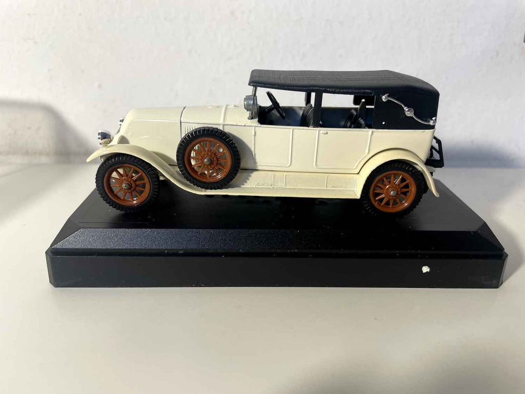 Renault 40CV Limousine beige (Solido Referenz 4059)