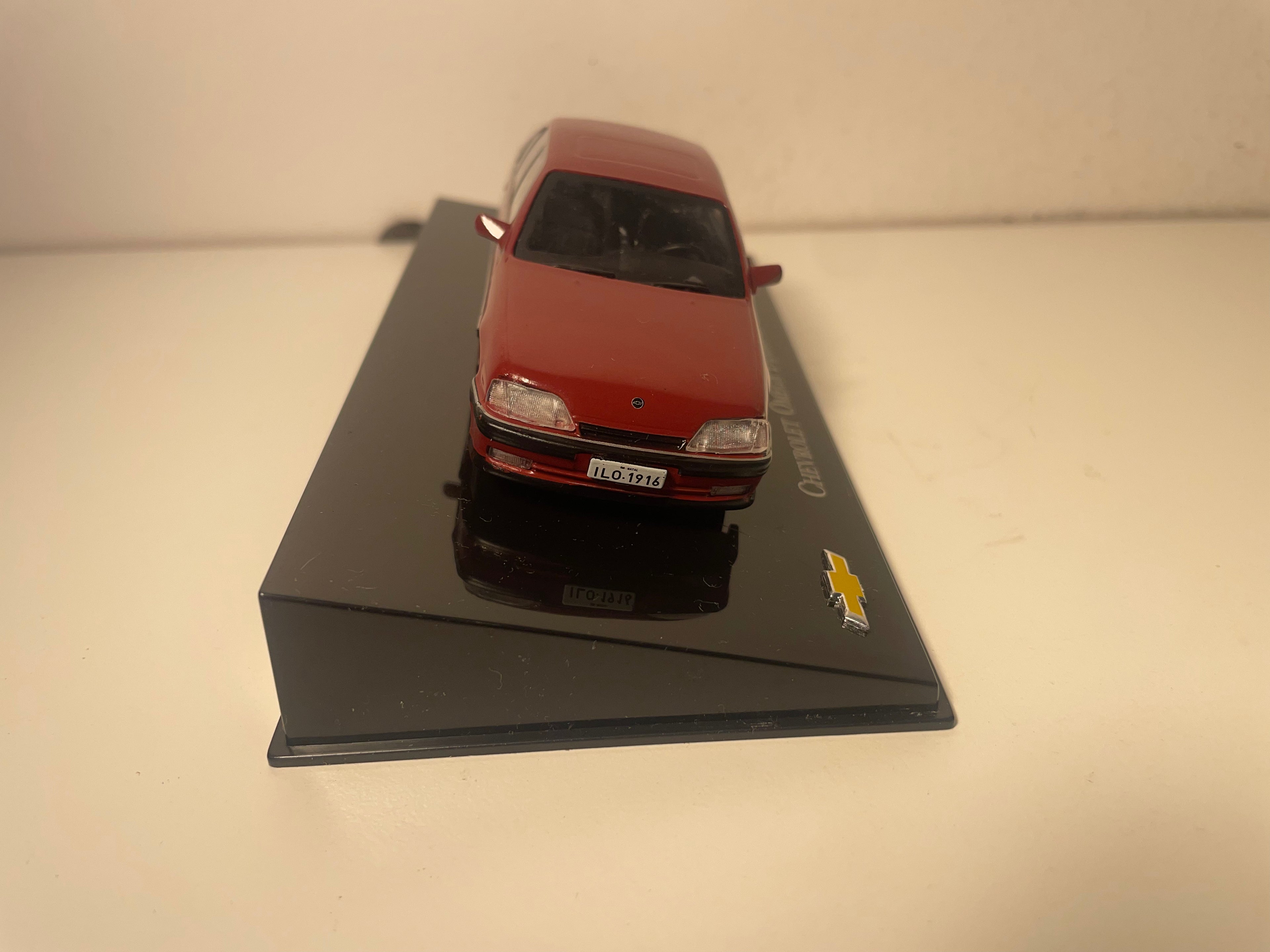 Chevrolet Omega Diamond bordeaux del 1994