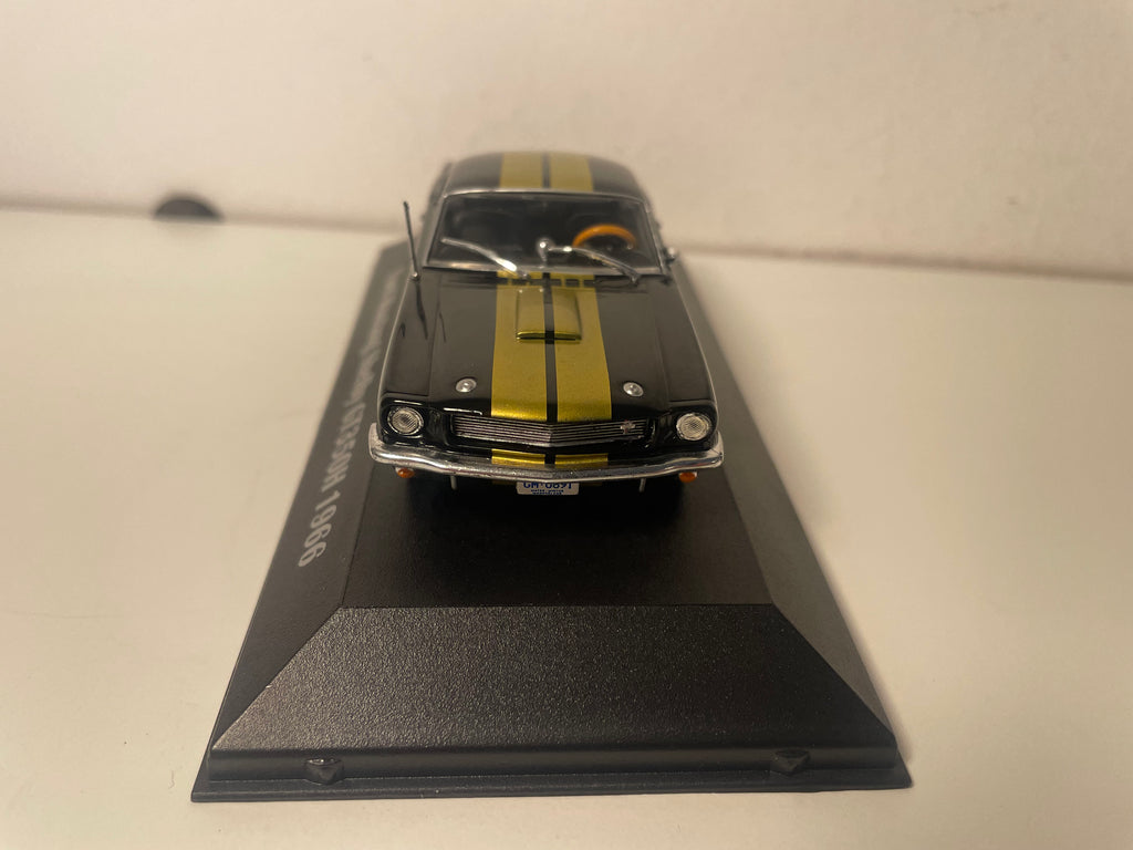 Ford Mustang Shelby GT350H noir et or de 1966