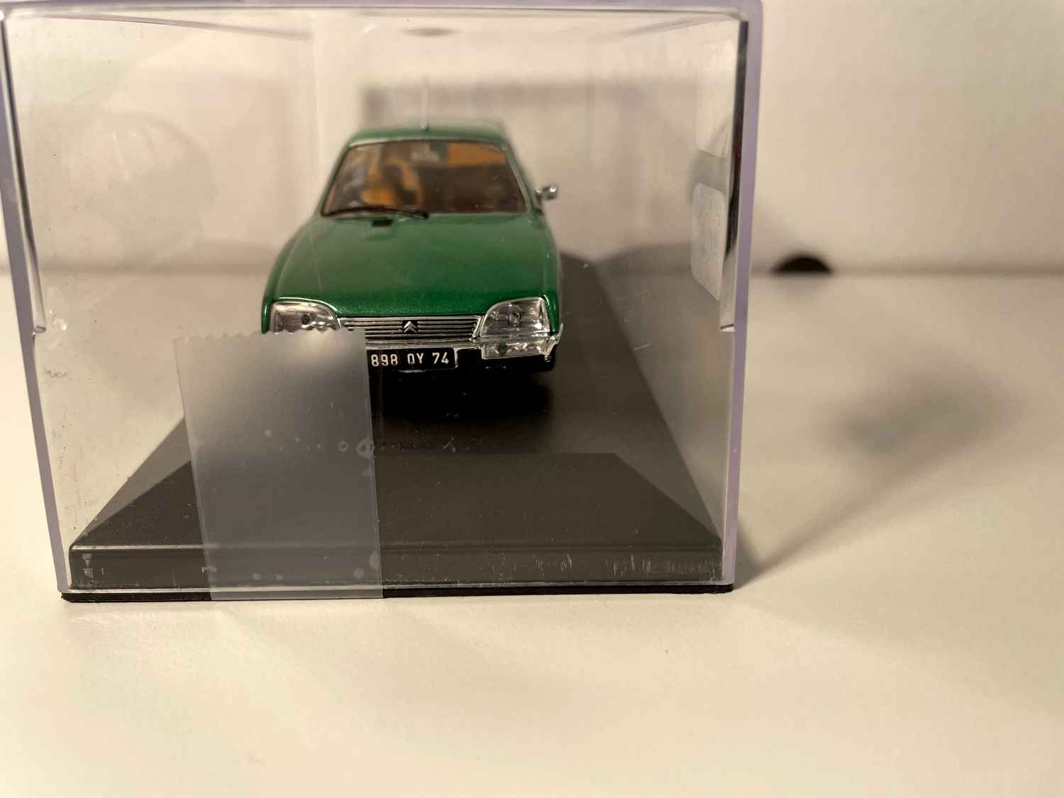 Citroën CX Green (car added on a base - plexiglass box)