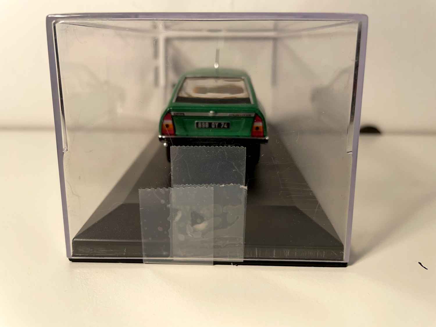 Citroën CX Green (car added on a base - plexiglass box)